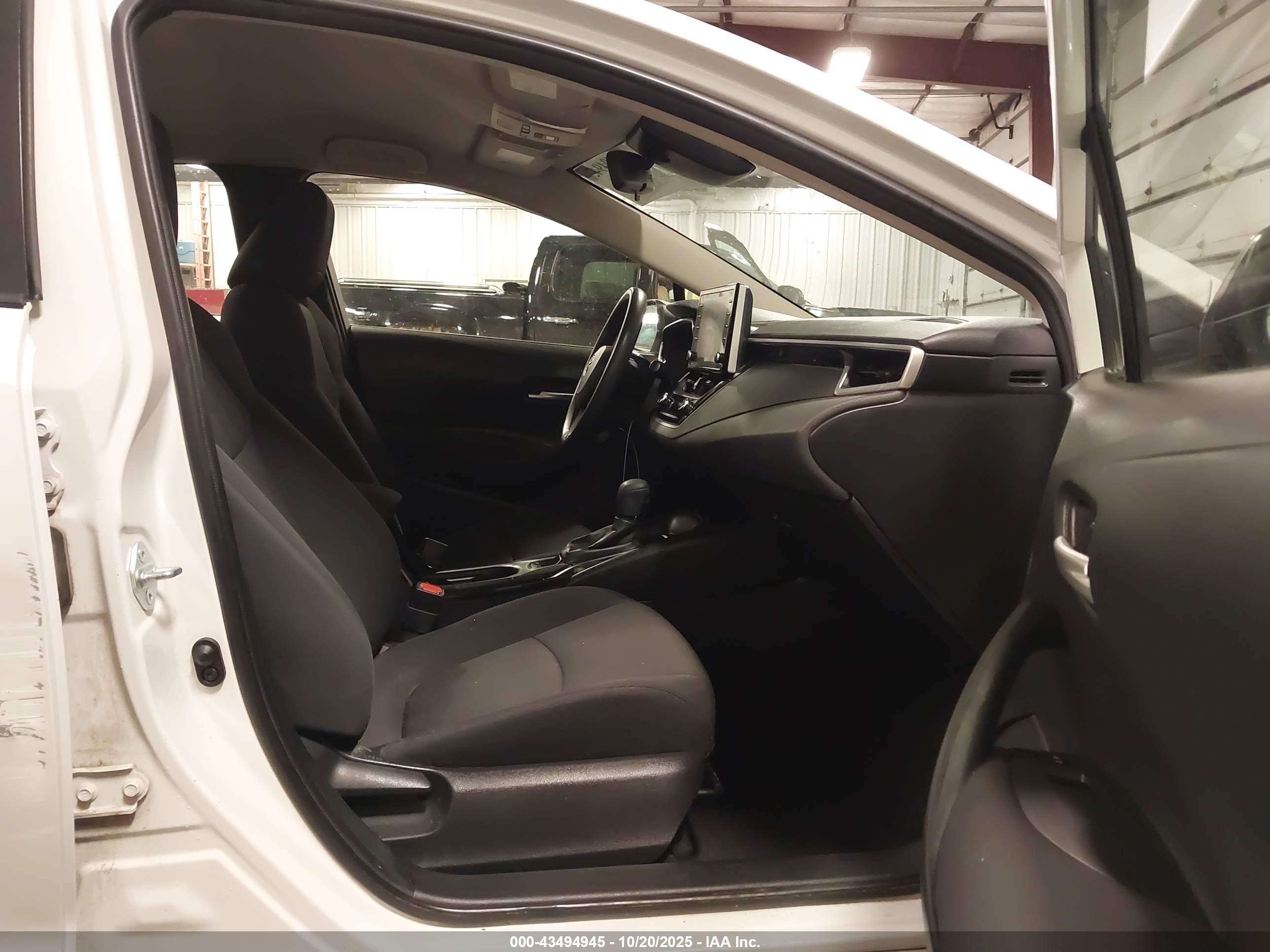 TOYOTA COROLLA image 5