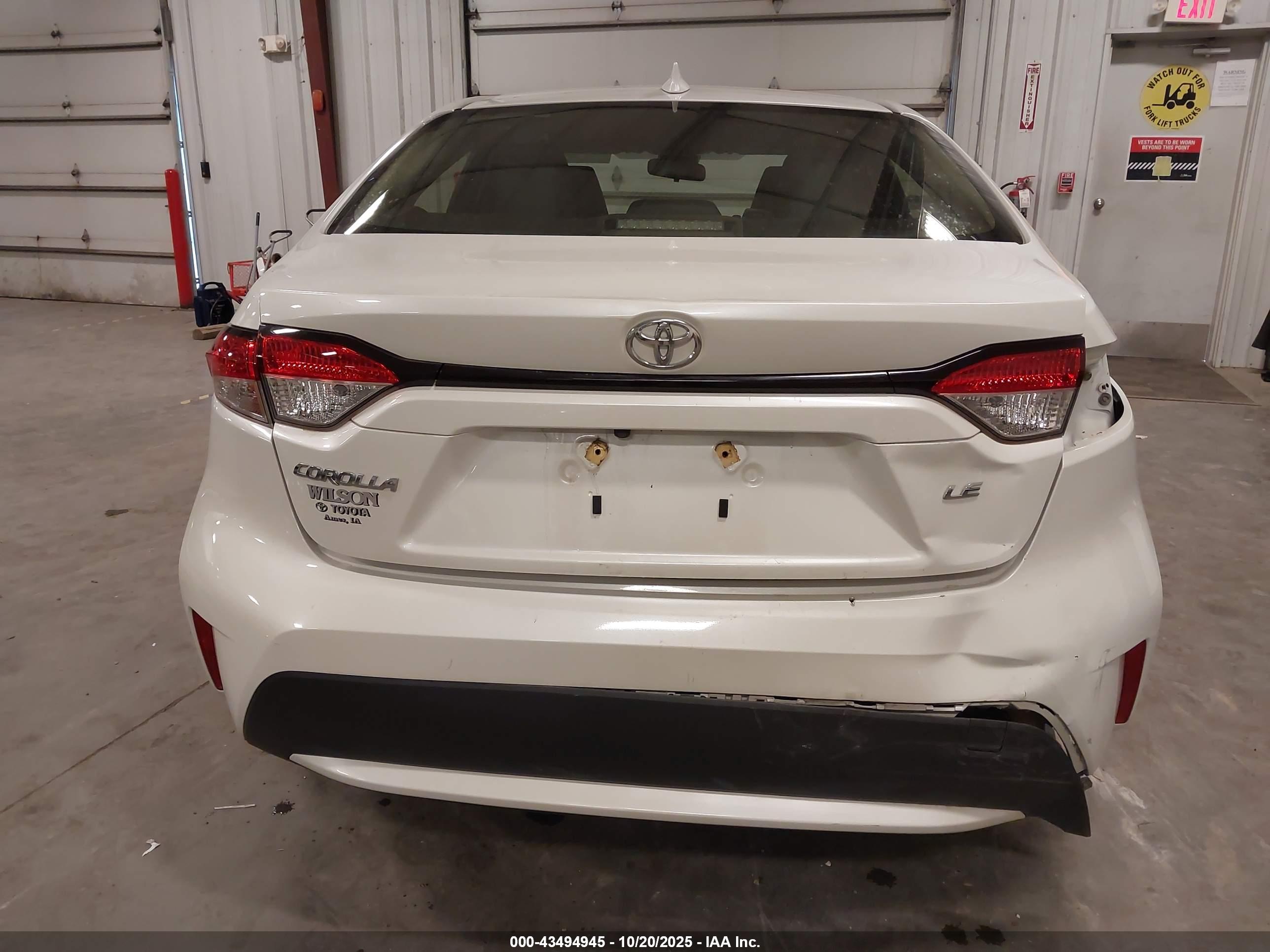 TOYOTA COROLLA image 6
