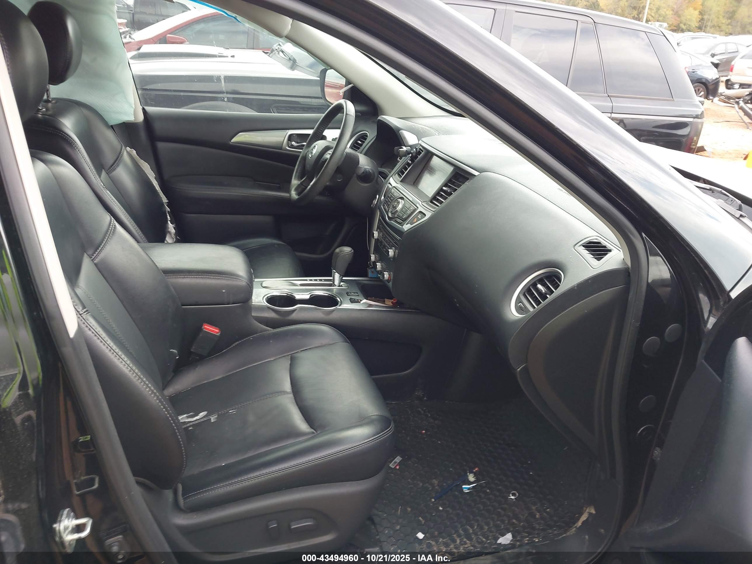 NISSAN PATHFINDER image 5