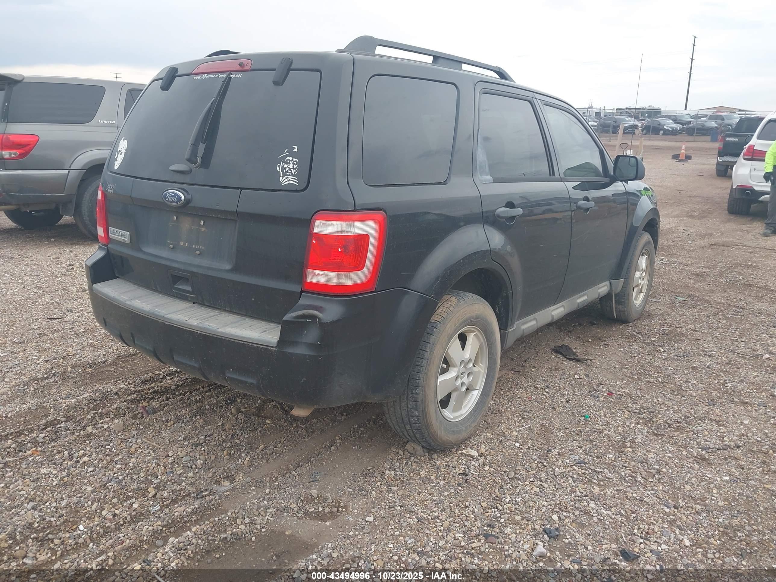 FORD ESCAPE image 4