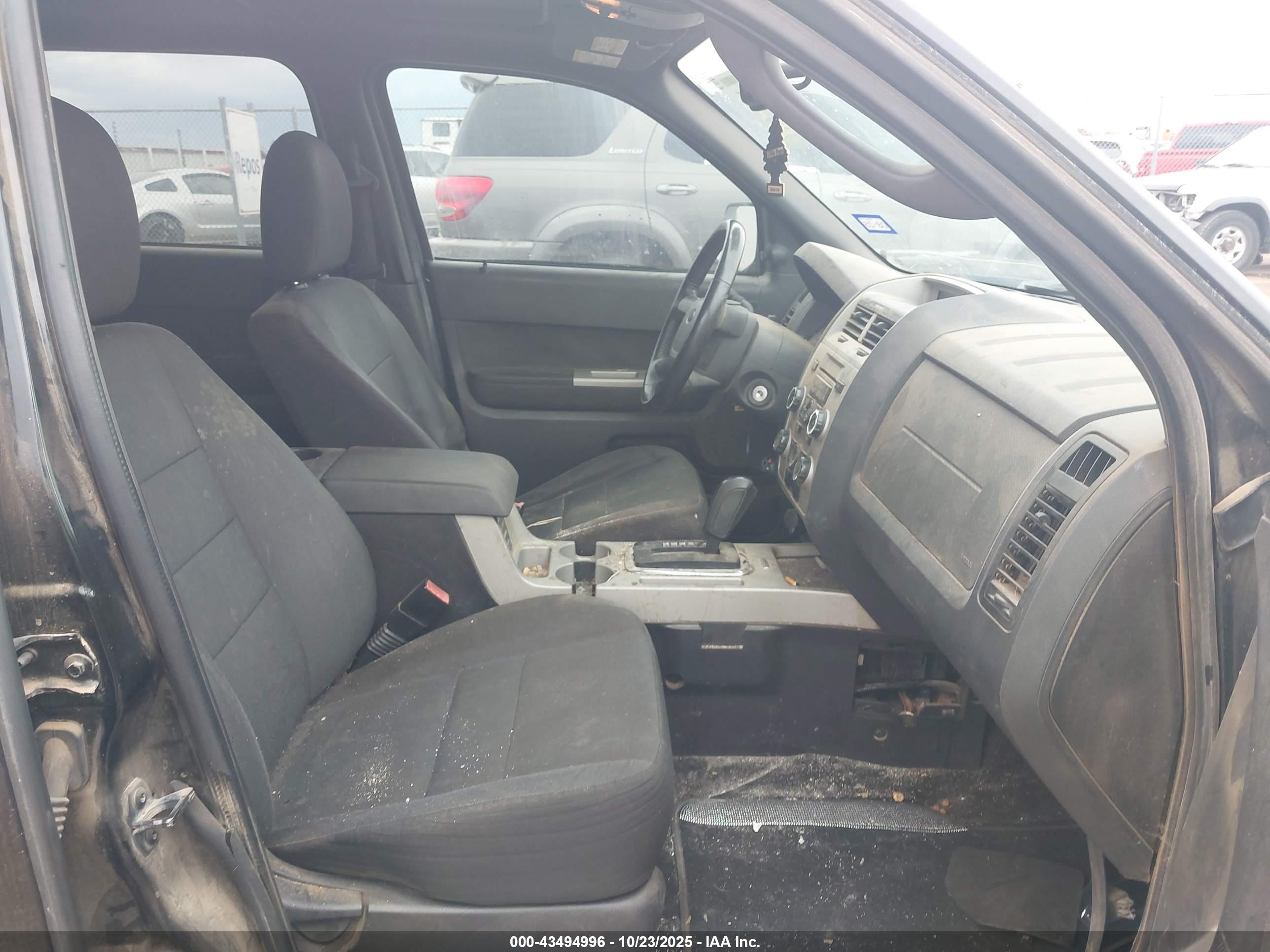 FORD ESCAPE image 5
