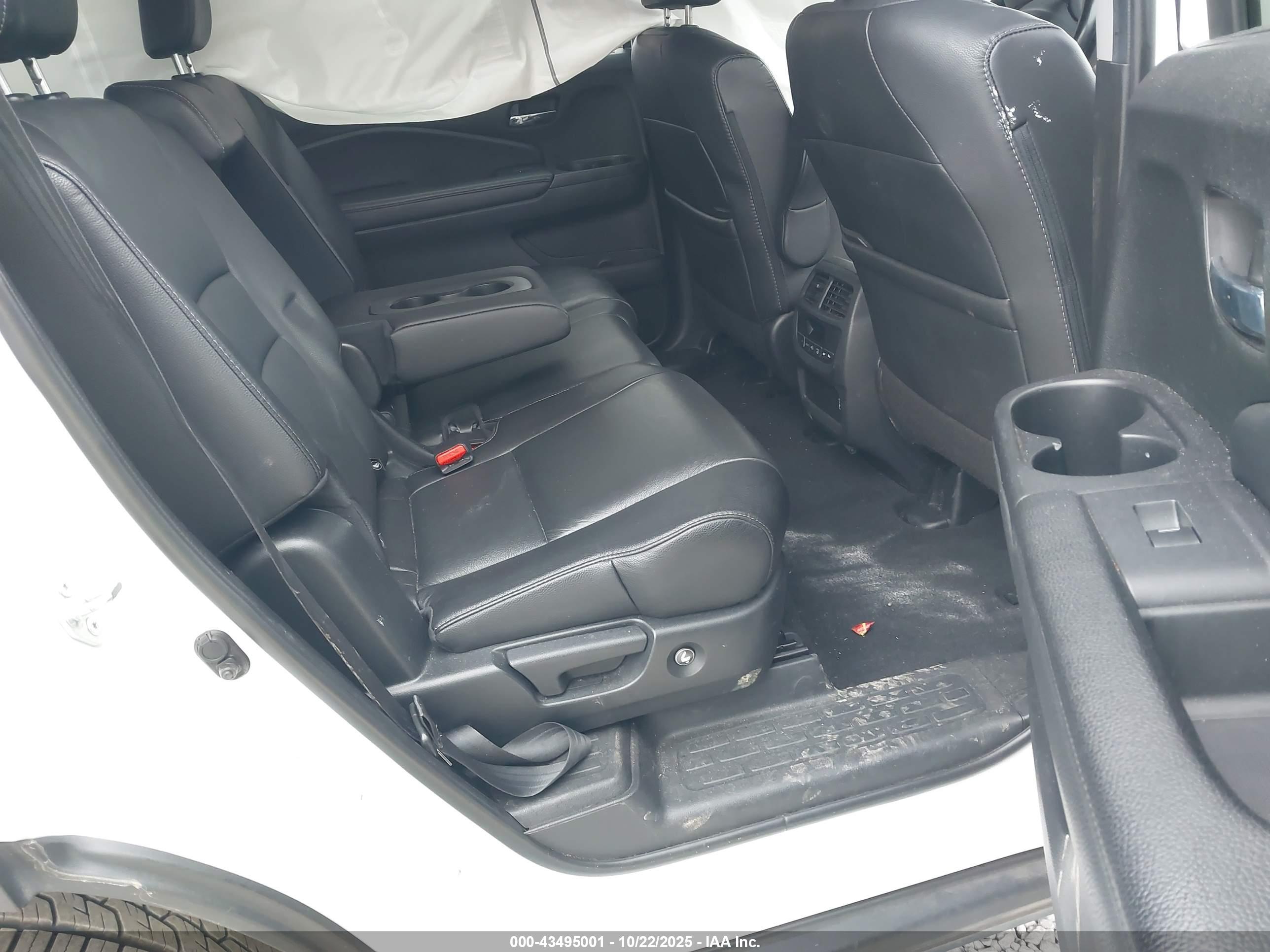 HONDA PILOT image 8