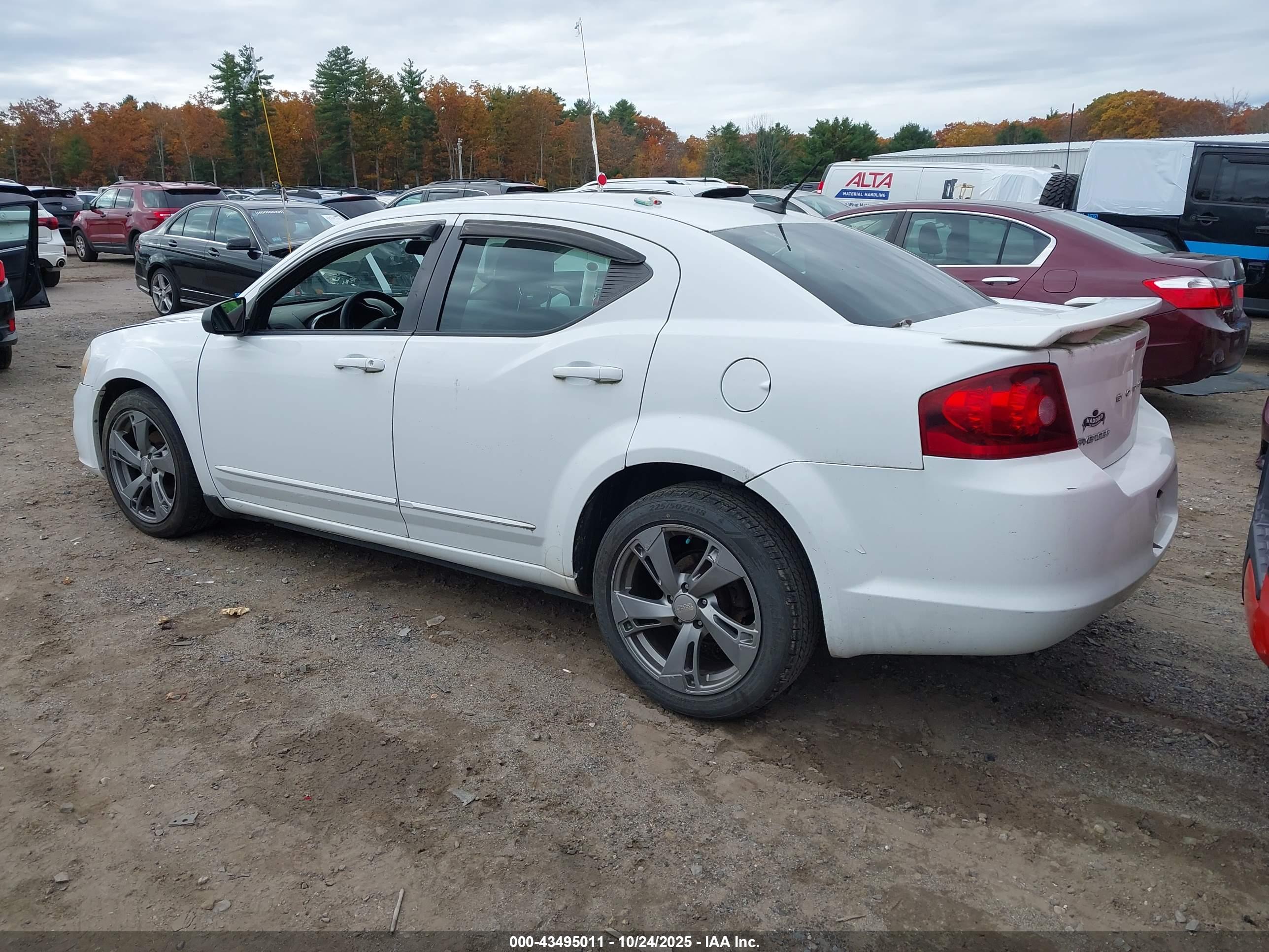 DODGE AVENGER image 3