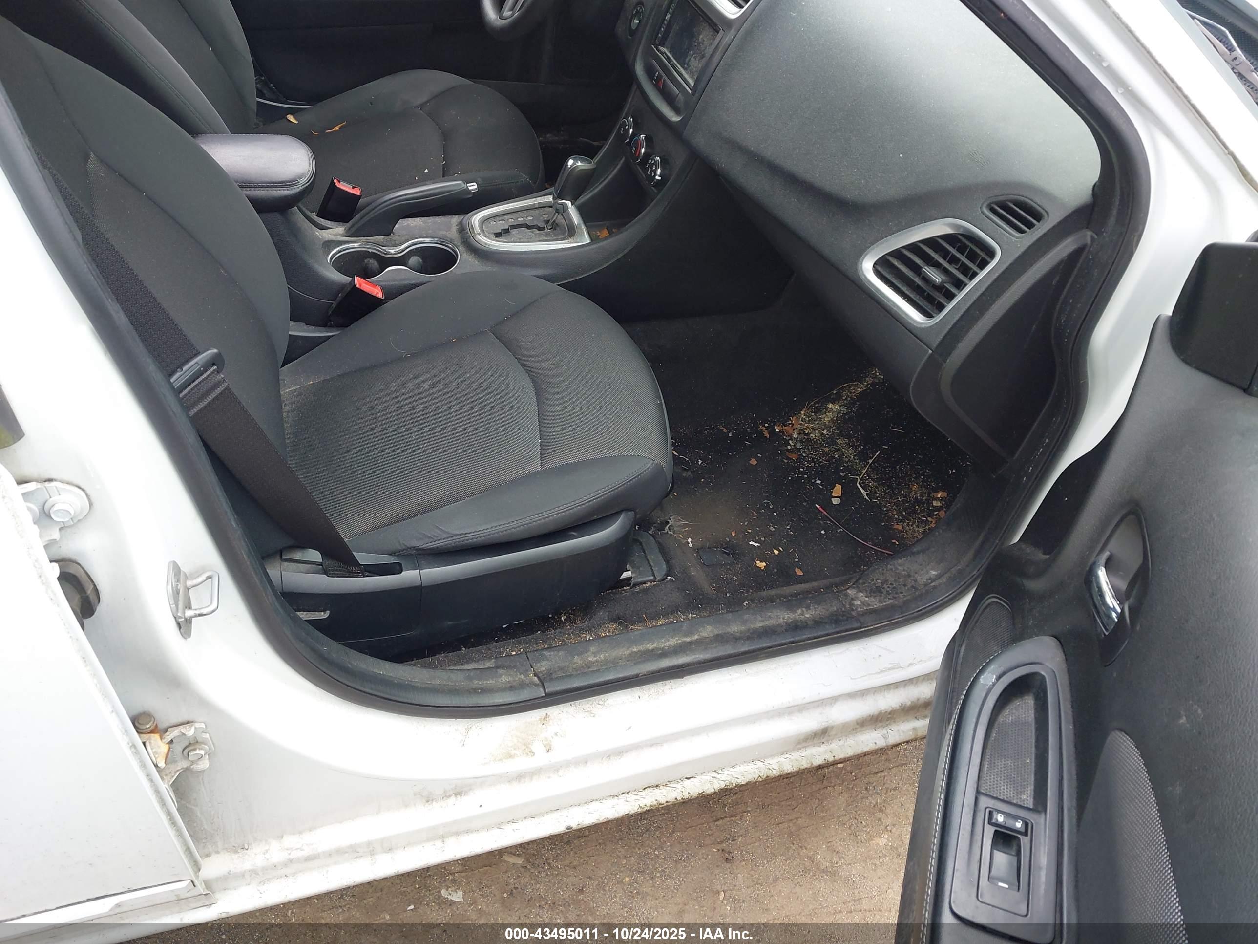 DODGE AVENGER image 5