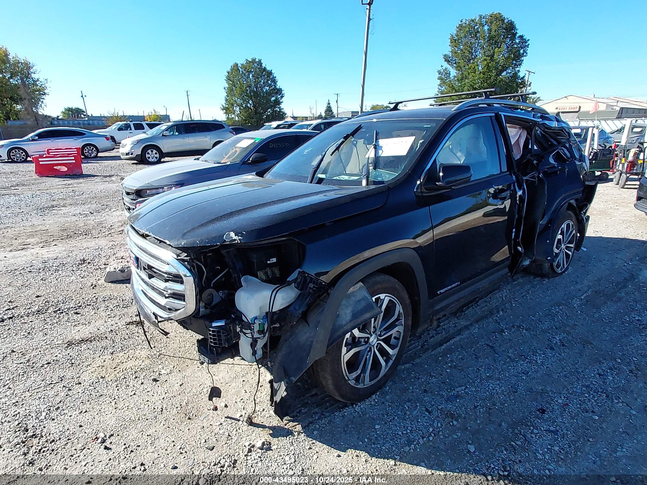 GMC TERRAIN image 2
