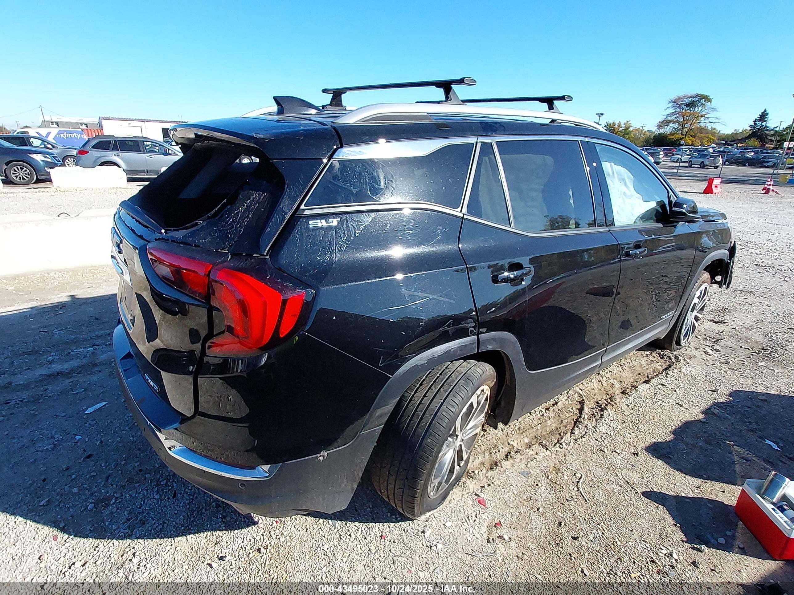 GMC TERRAIN image 4