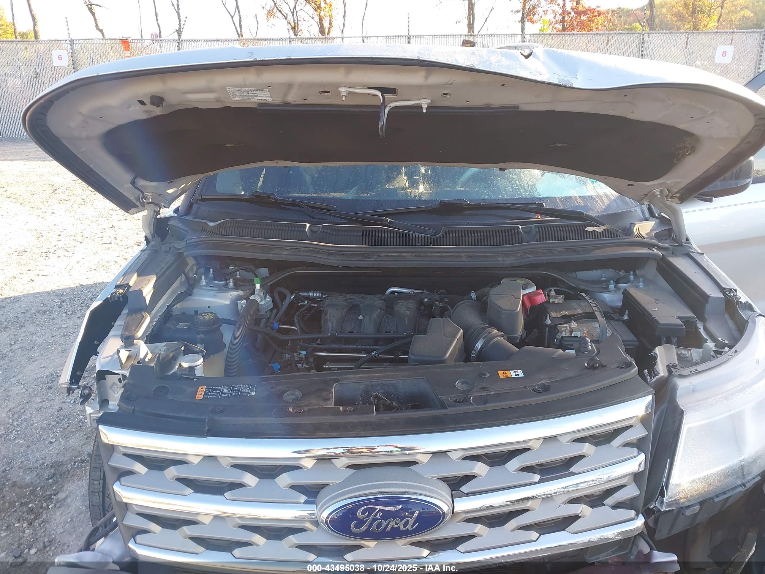 FORD EXPLORER image 10