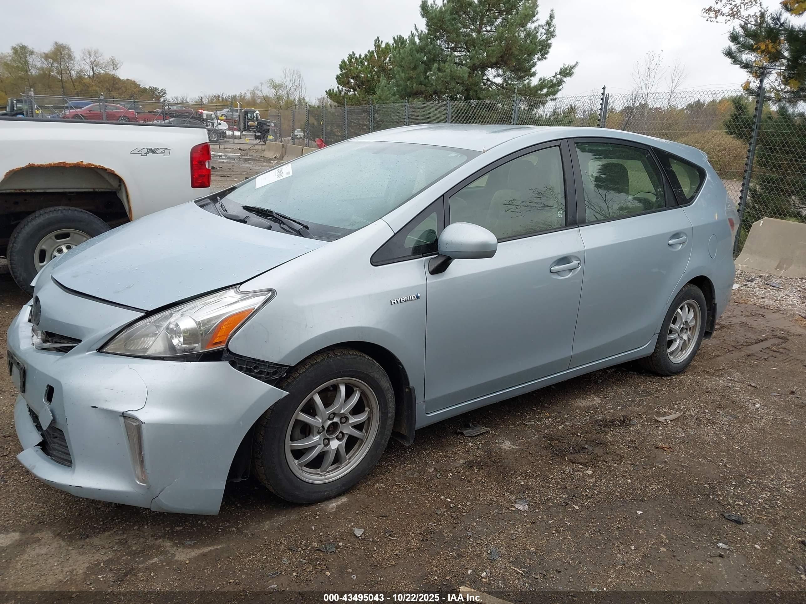 TOYOTA PRIUS image 2