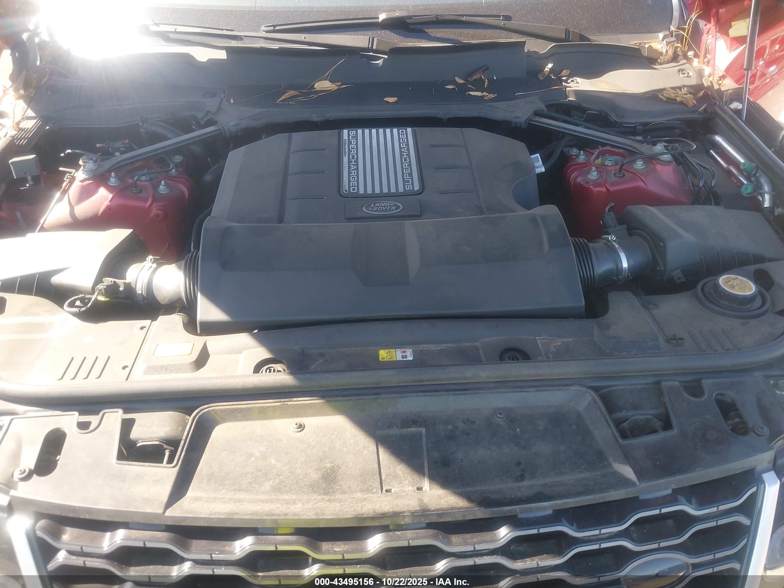 LAND ROVER image 10