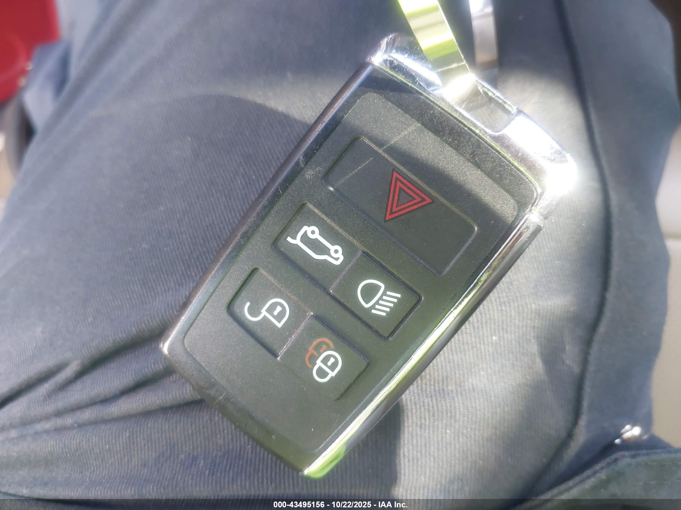 LAND ROVER image 11
