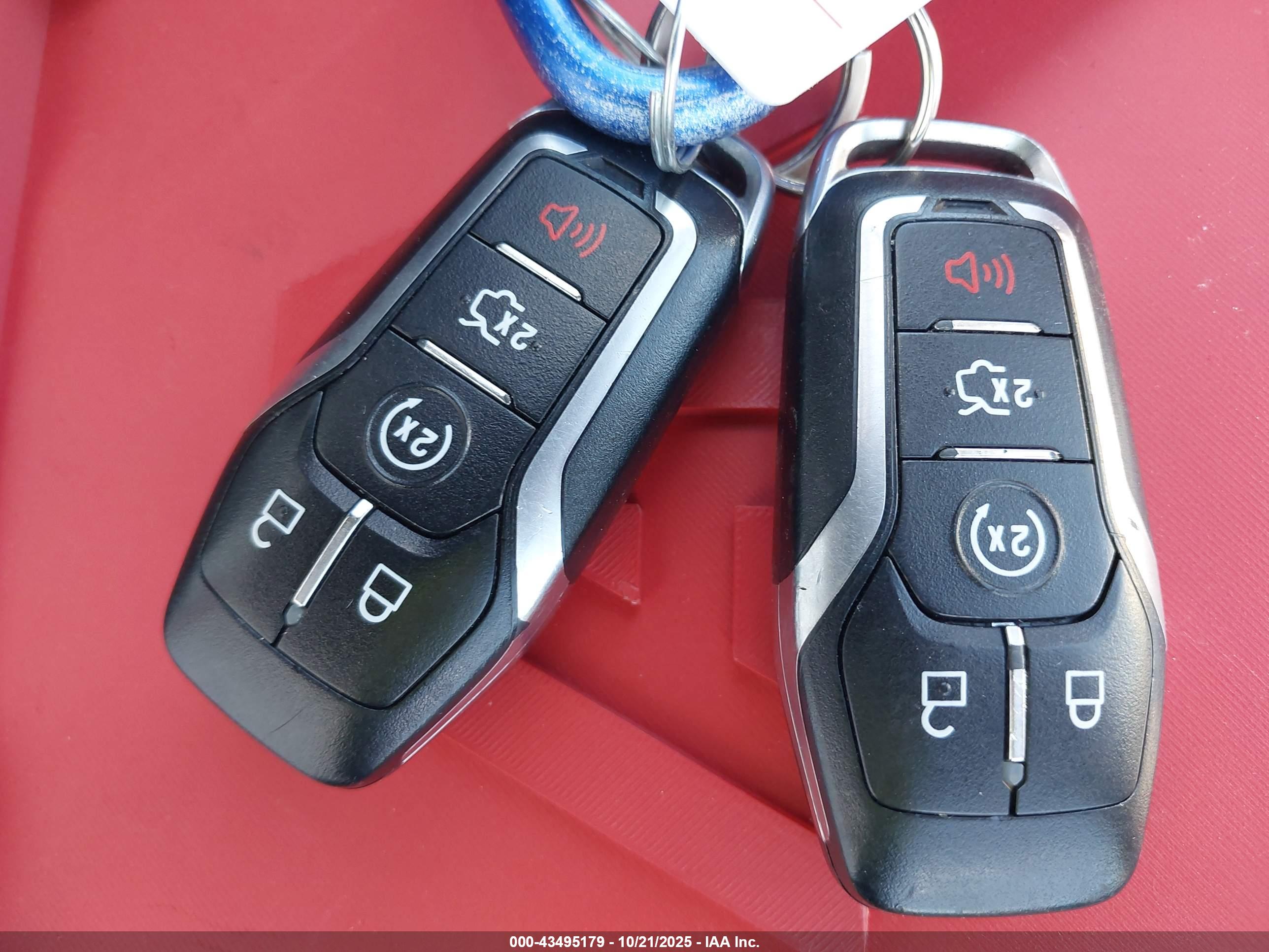 FORD FUSION image 11