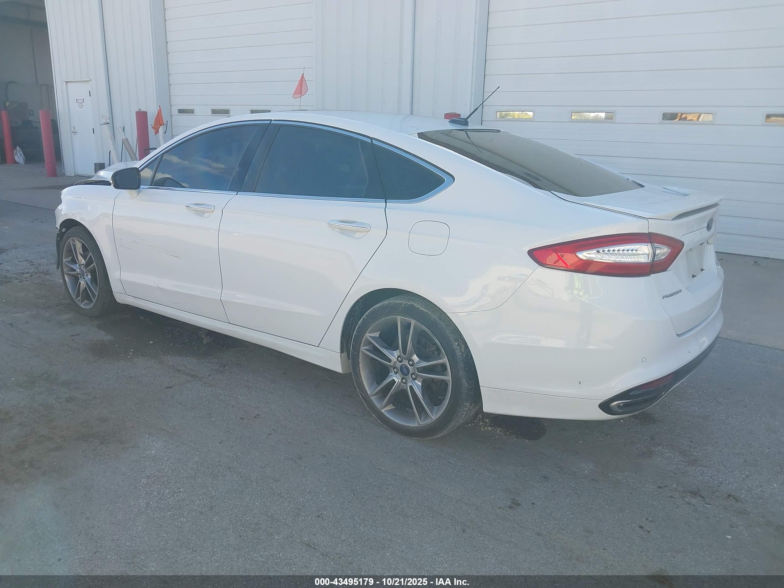 FORD FUSION image 3