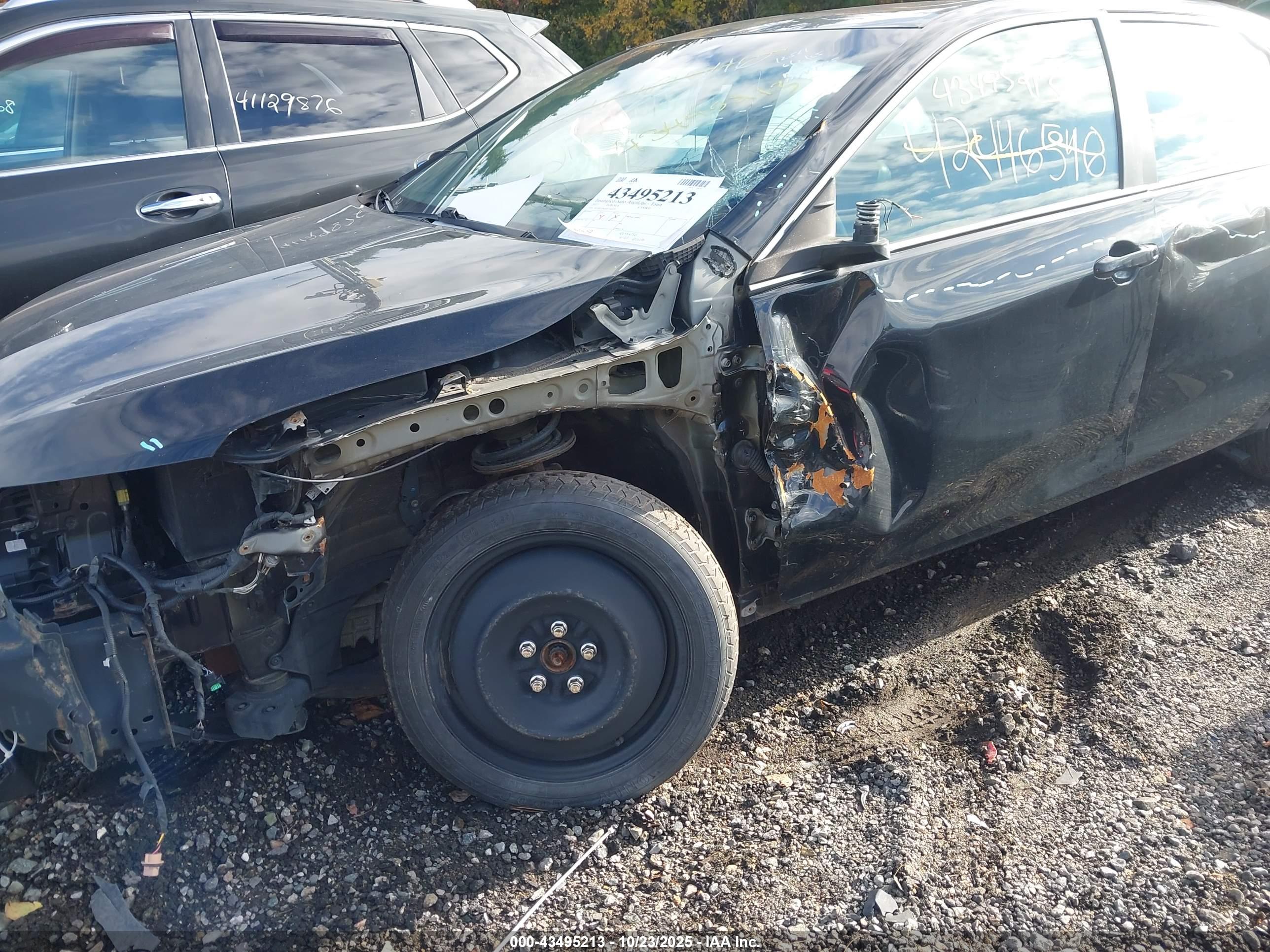 TOYOTA CAMRY image 6