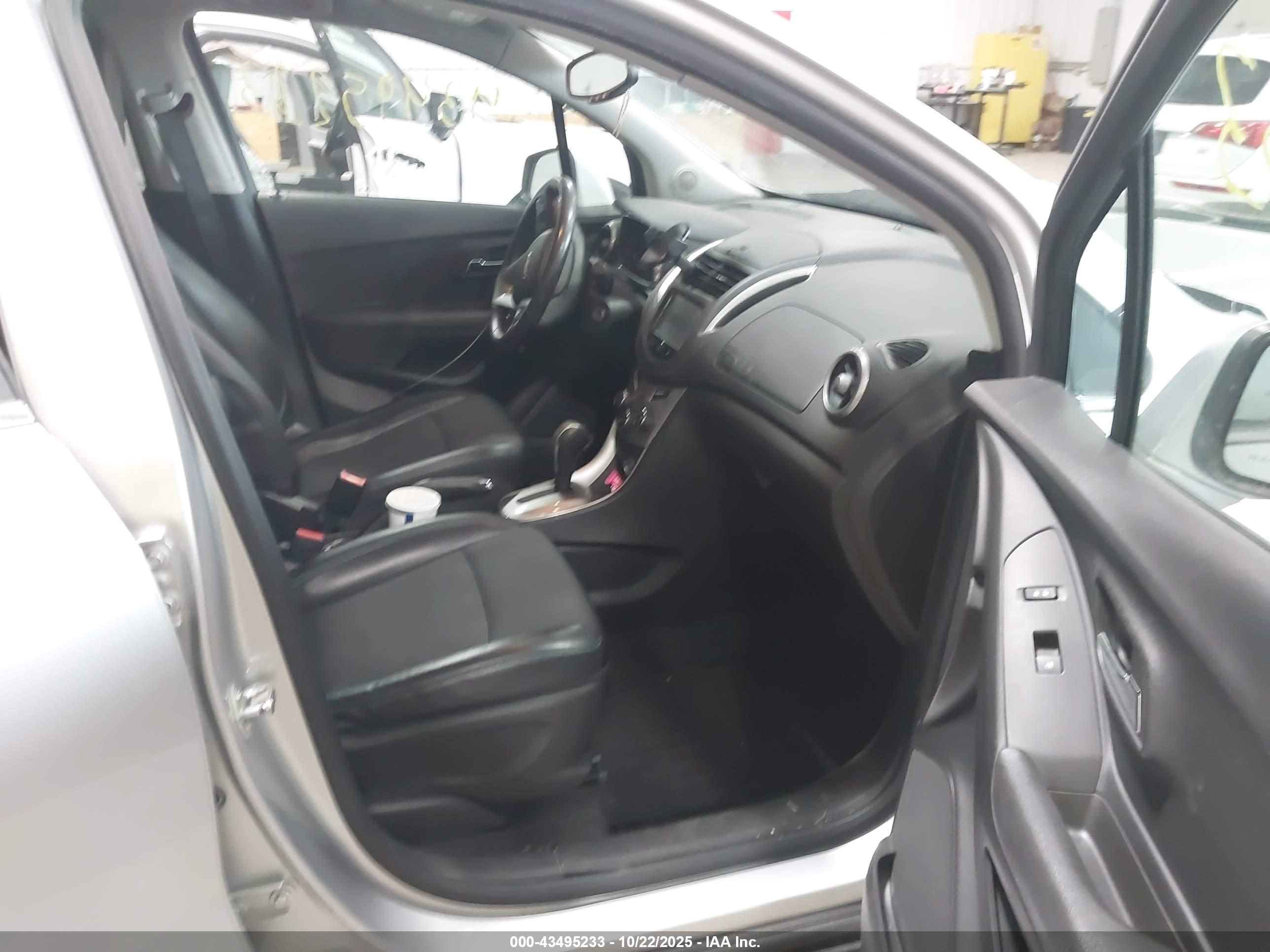 CHEVROLET TRAX image 5