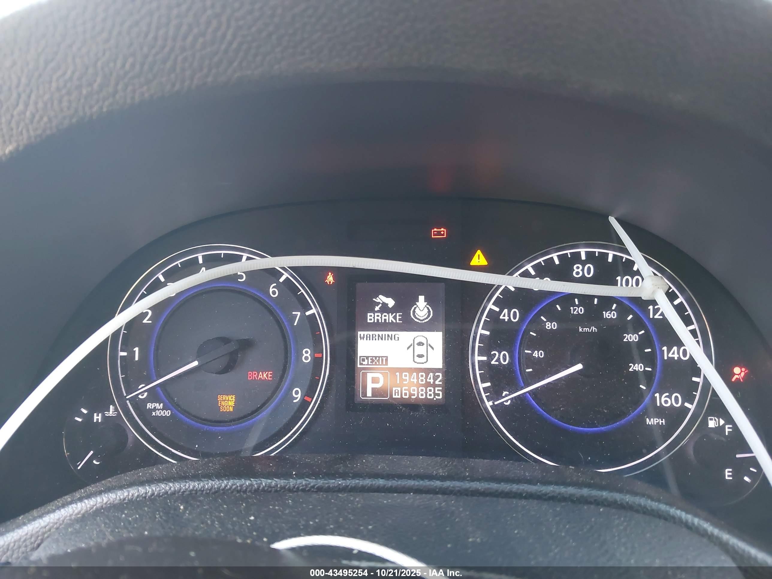 INFINITI G37 image 7