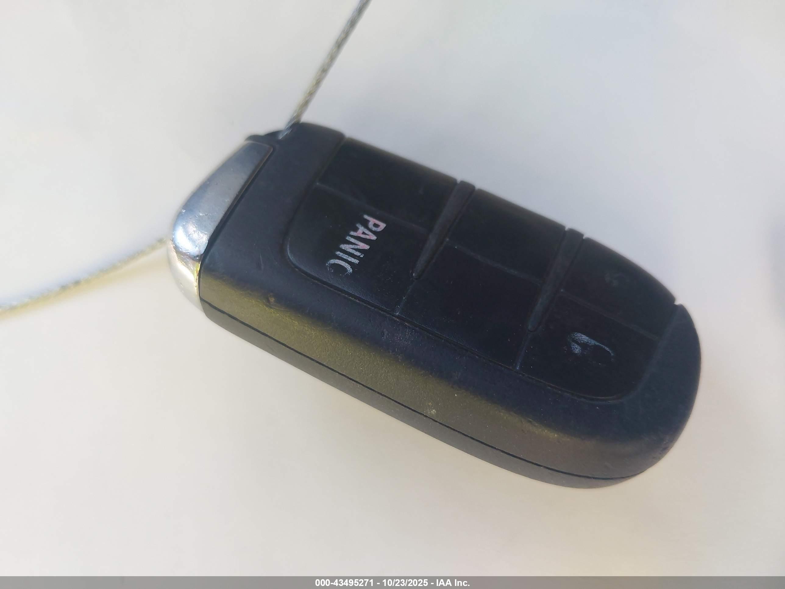 JEEP RENEGADE image 11