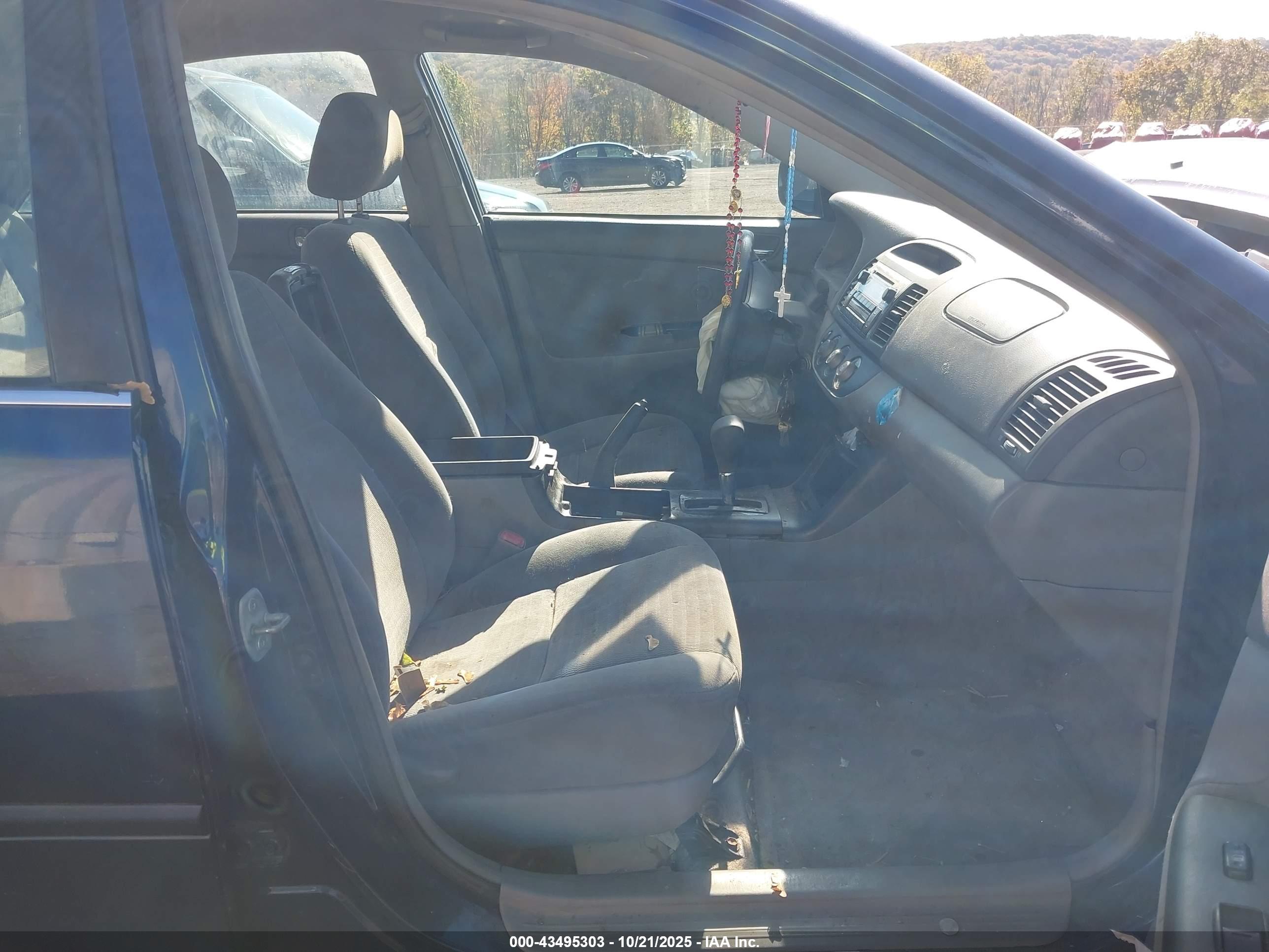 TOYOTA CAMRY image 5