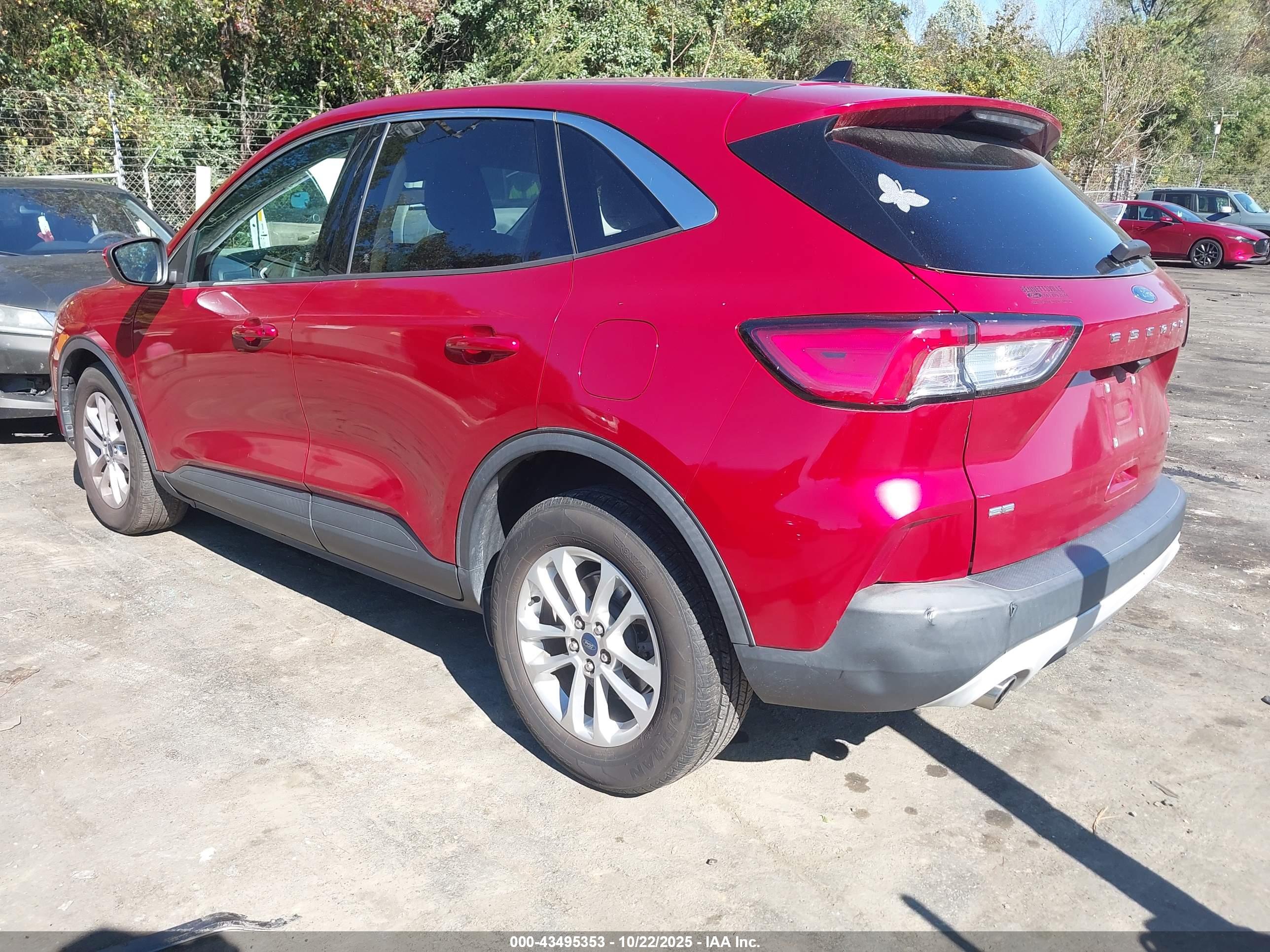 FORD ESCAPE image 3