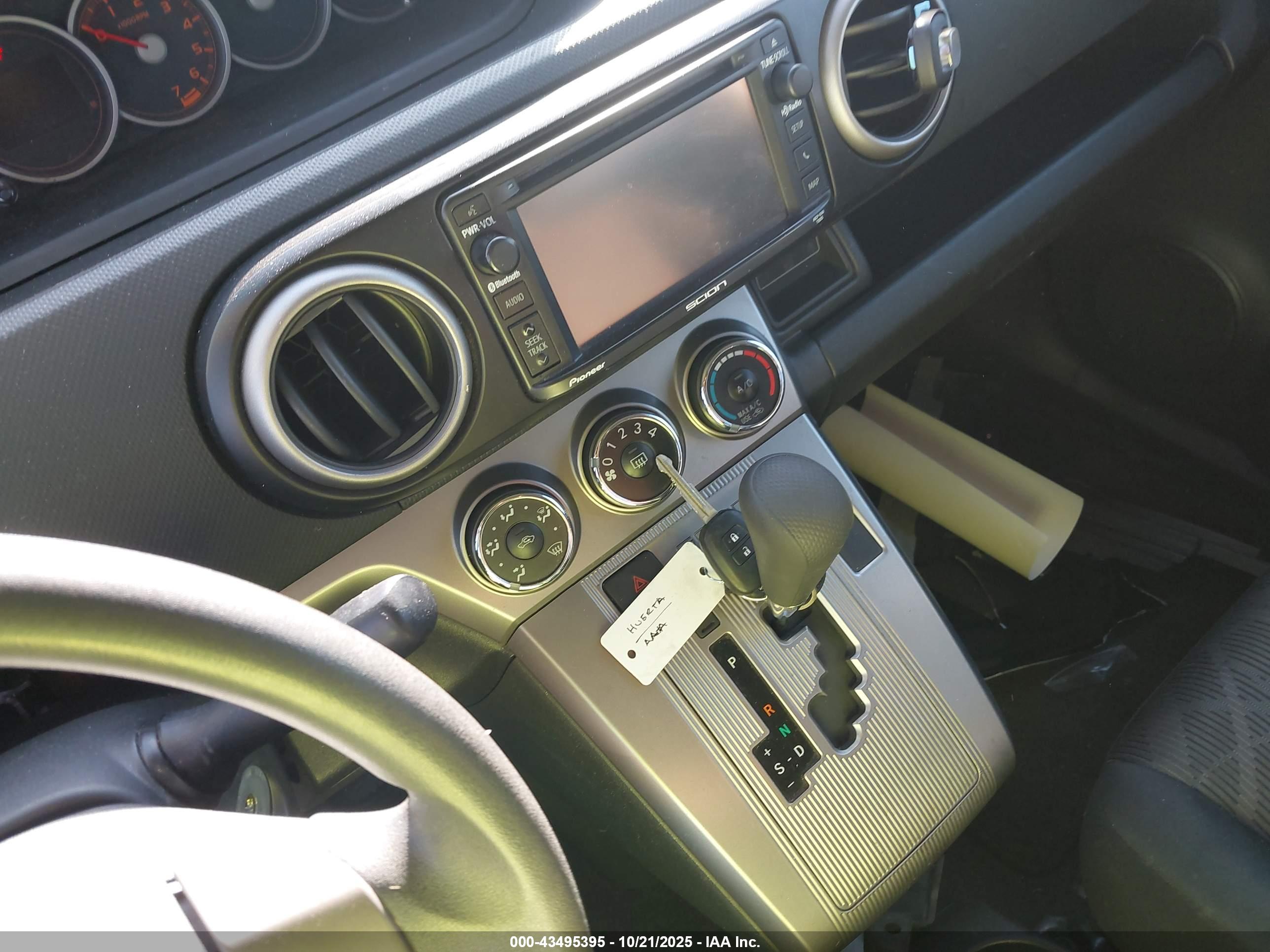 SCION XB image 11
