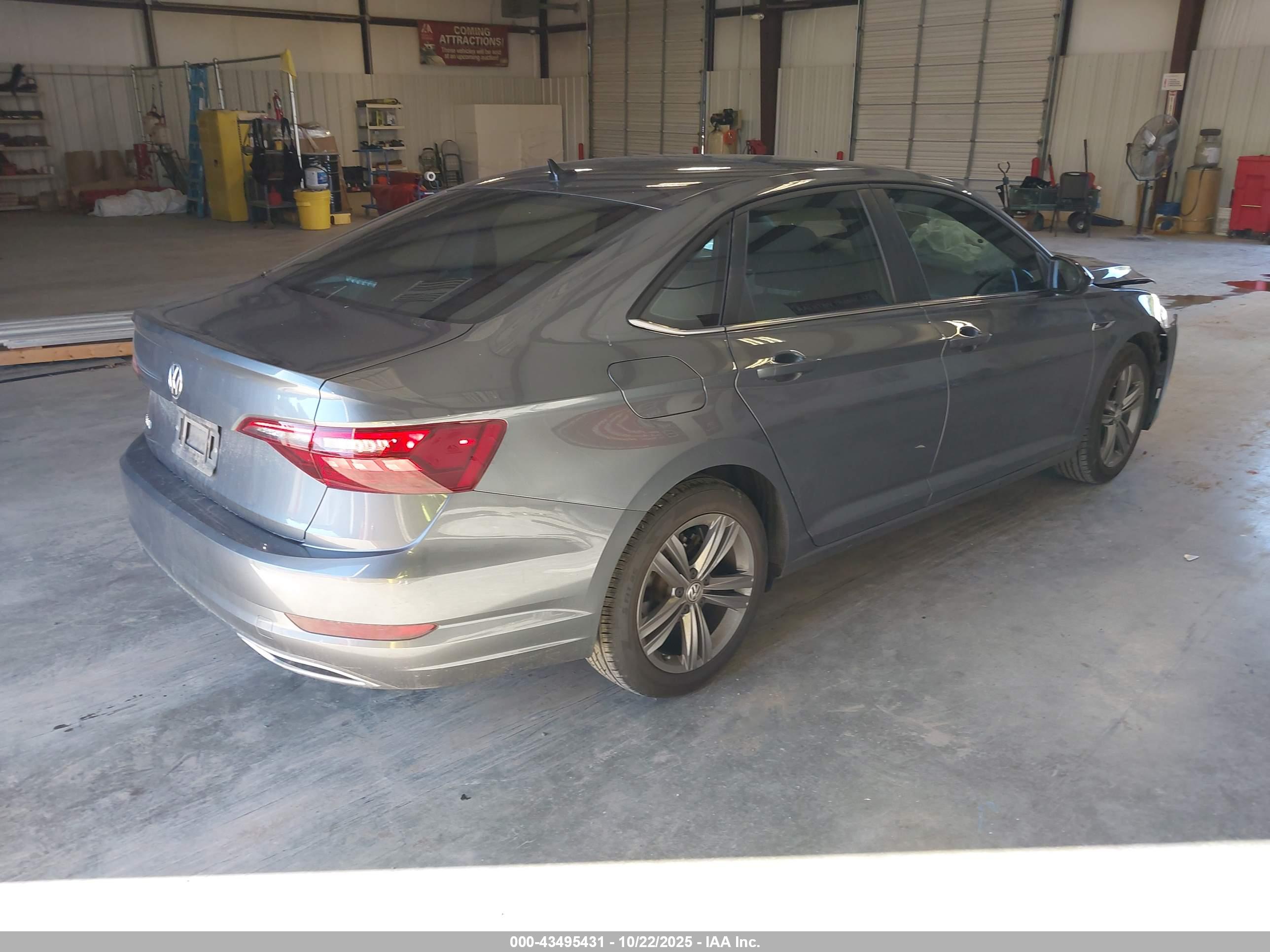 VOLKSWAGEN JETTA image 4
