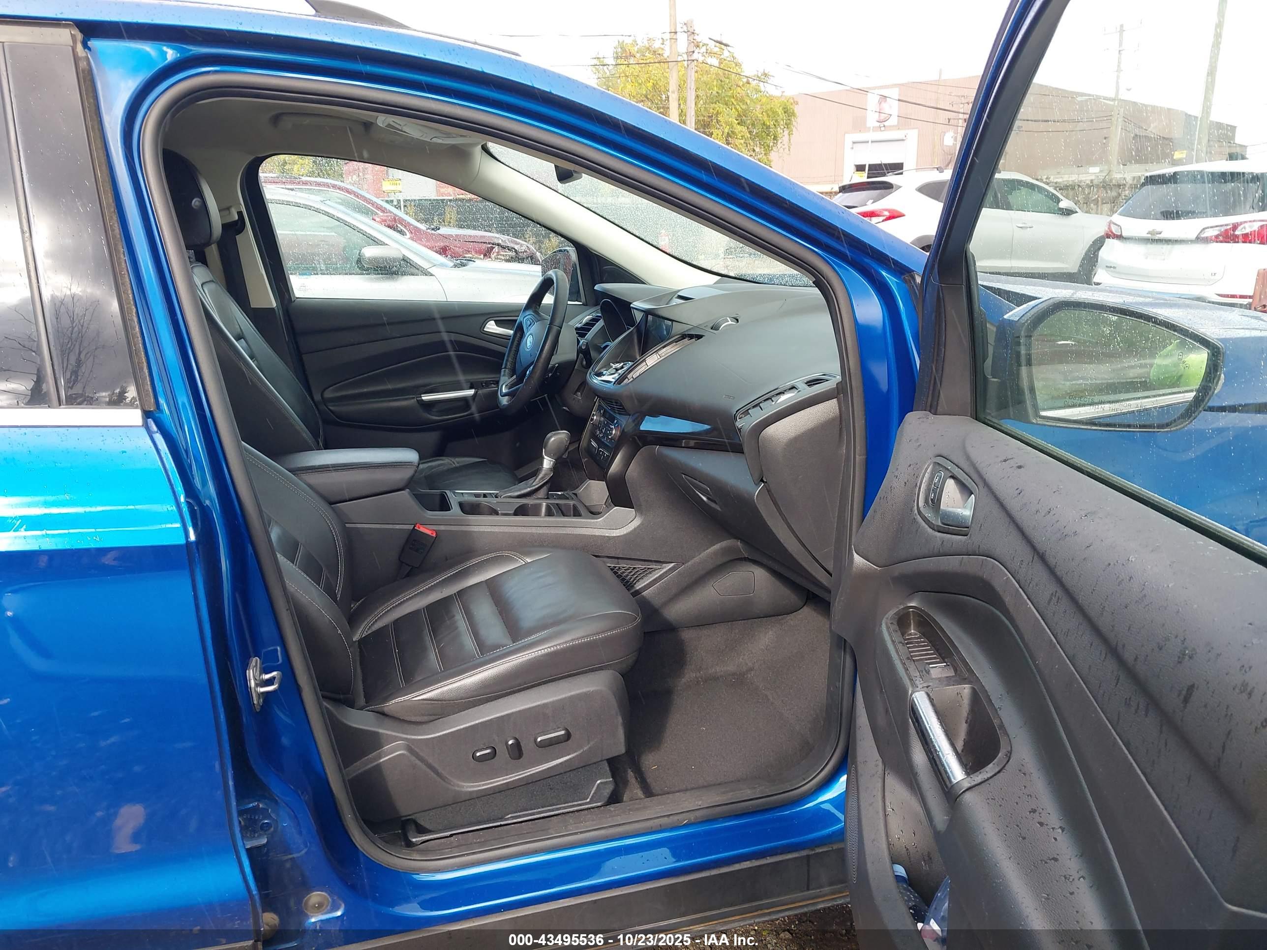 FORD ESCAPE image 5