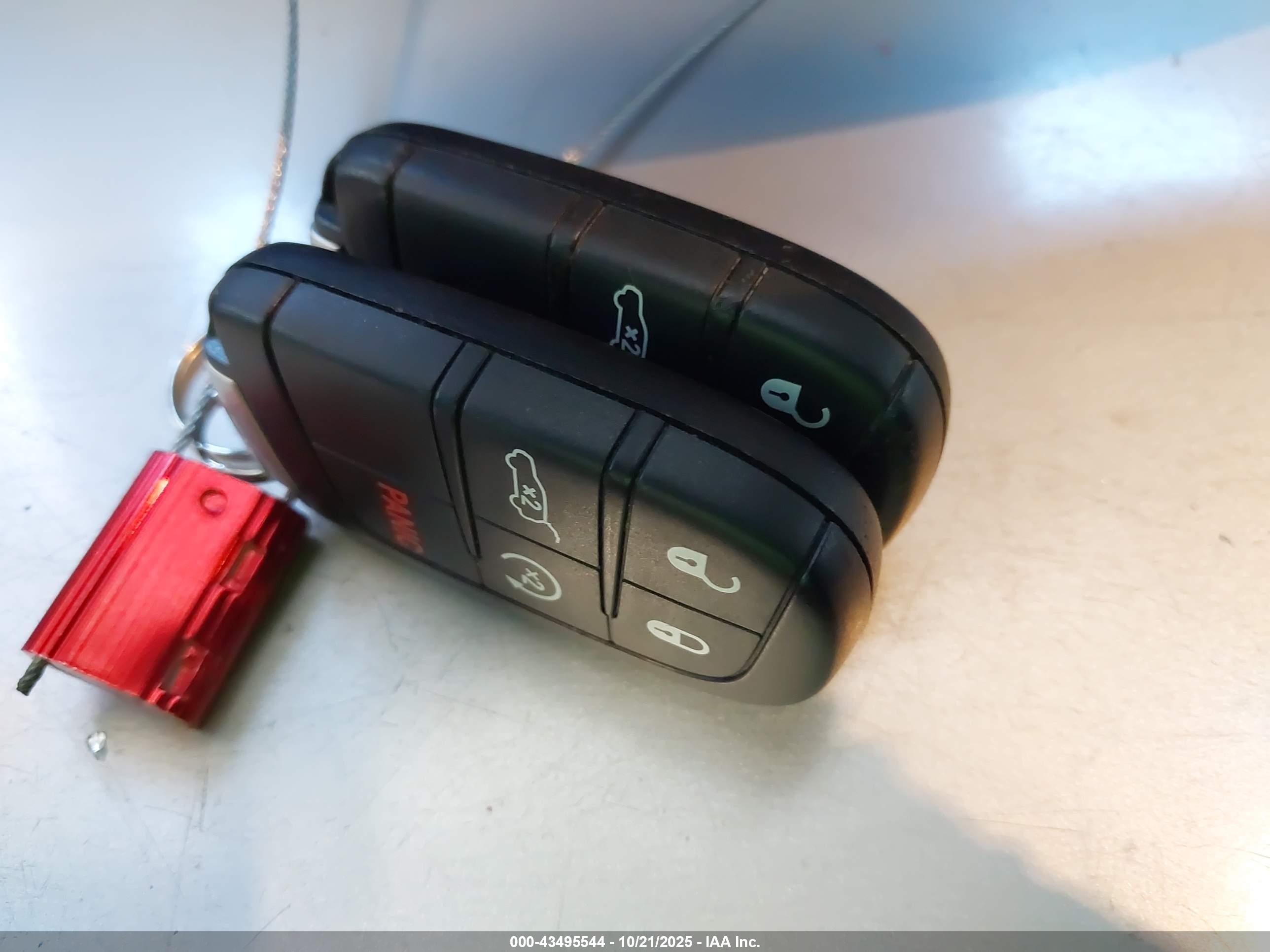 JEEP GRAND image 11