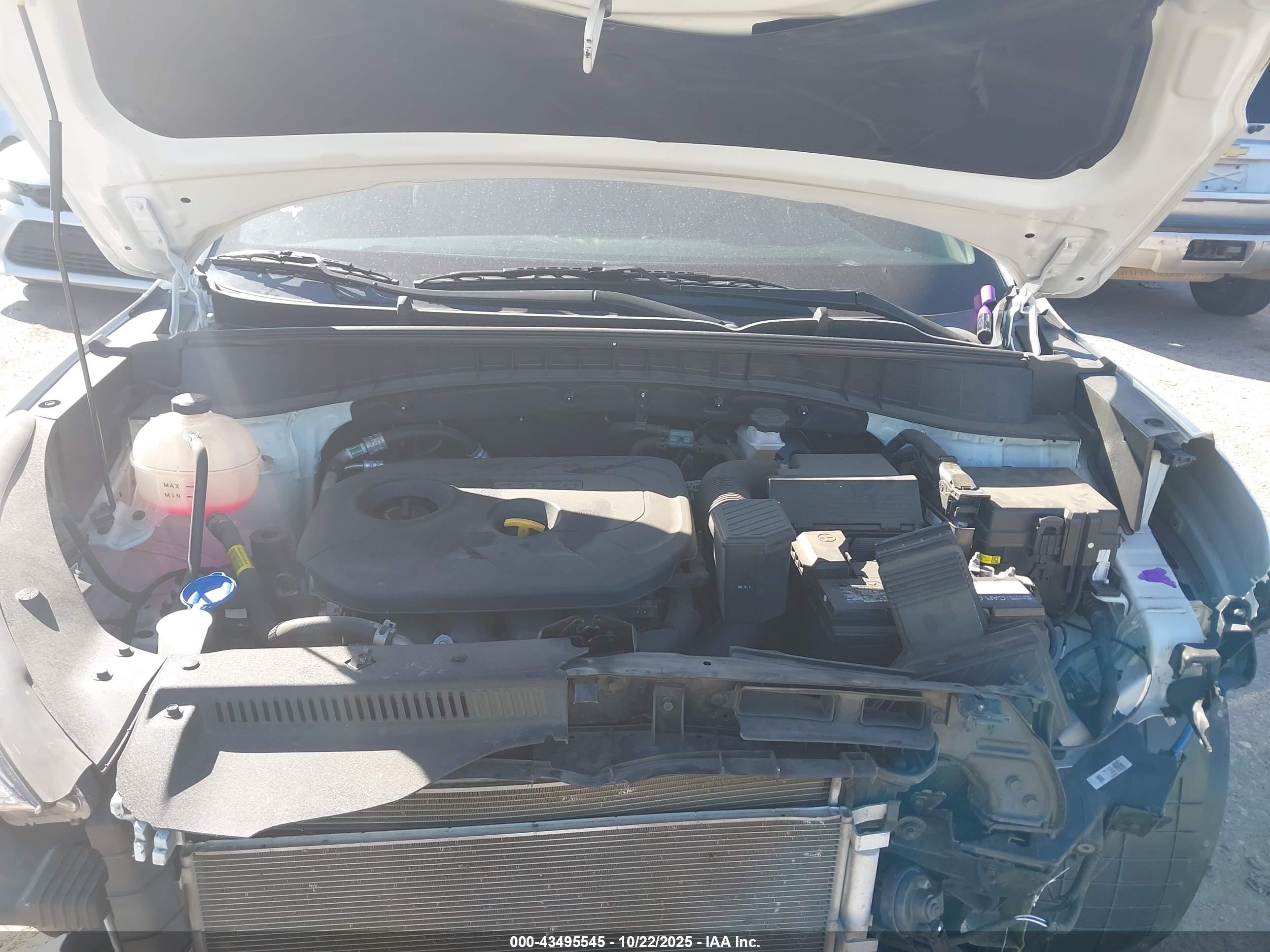 HYUNDAI TUCSON image 10