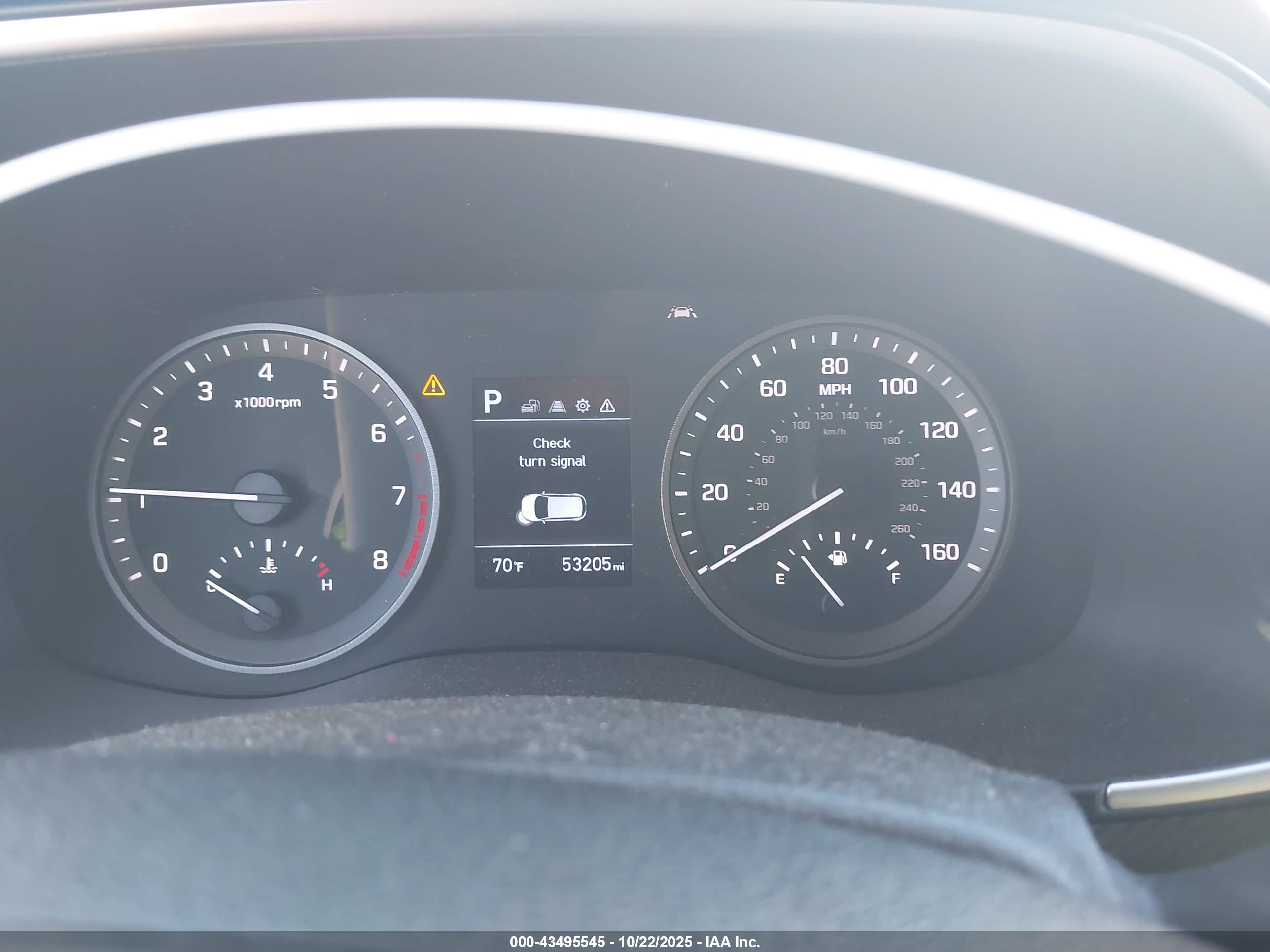 HYUNDAI TUCSON image 7