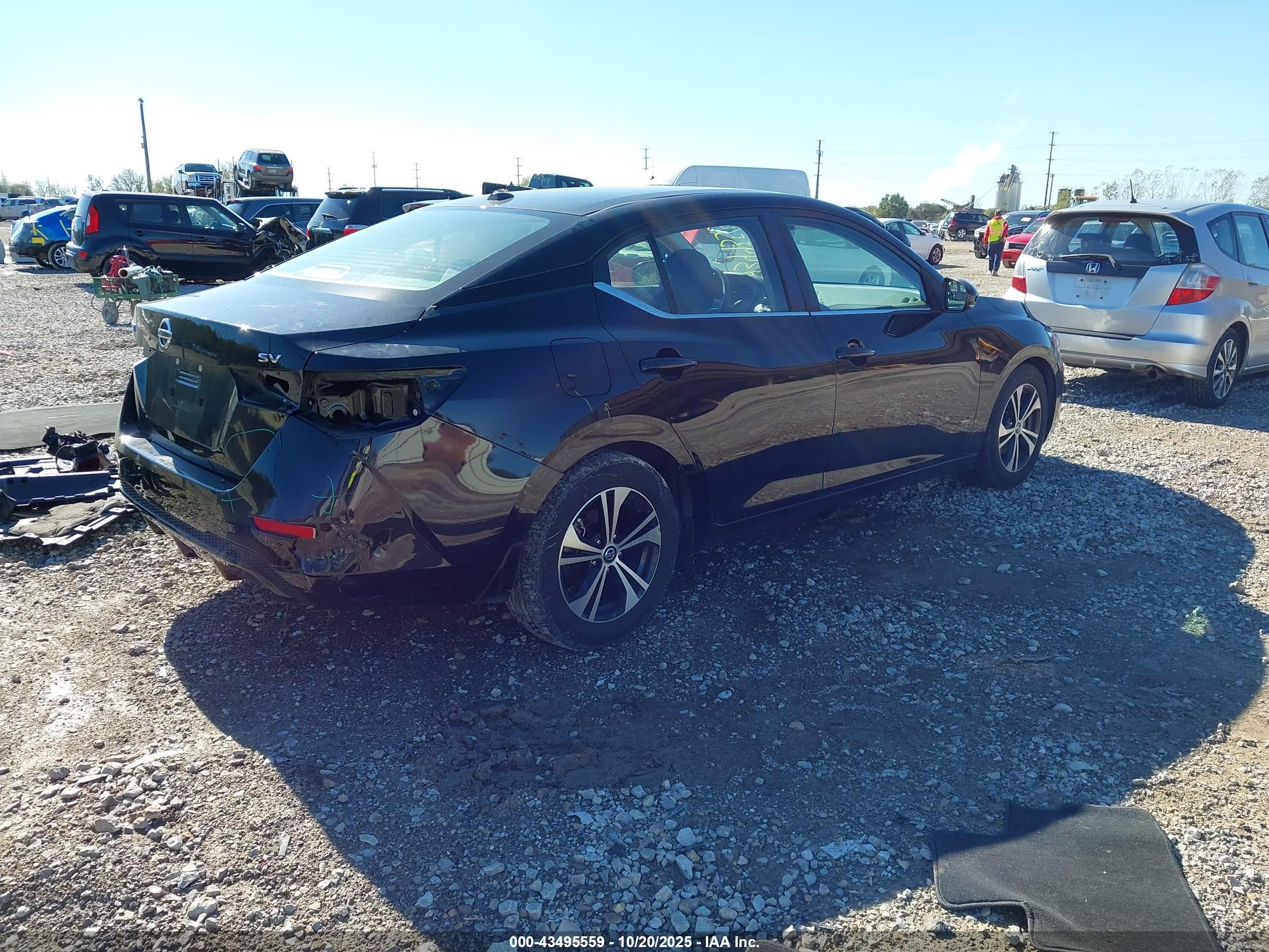 NISSAN SENTRA image 4