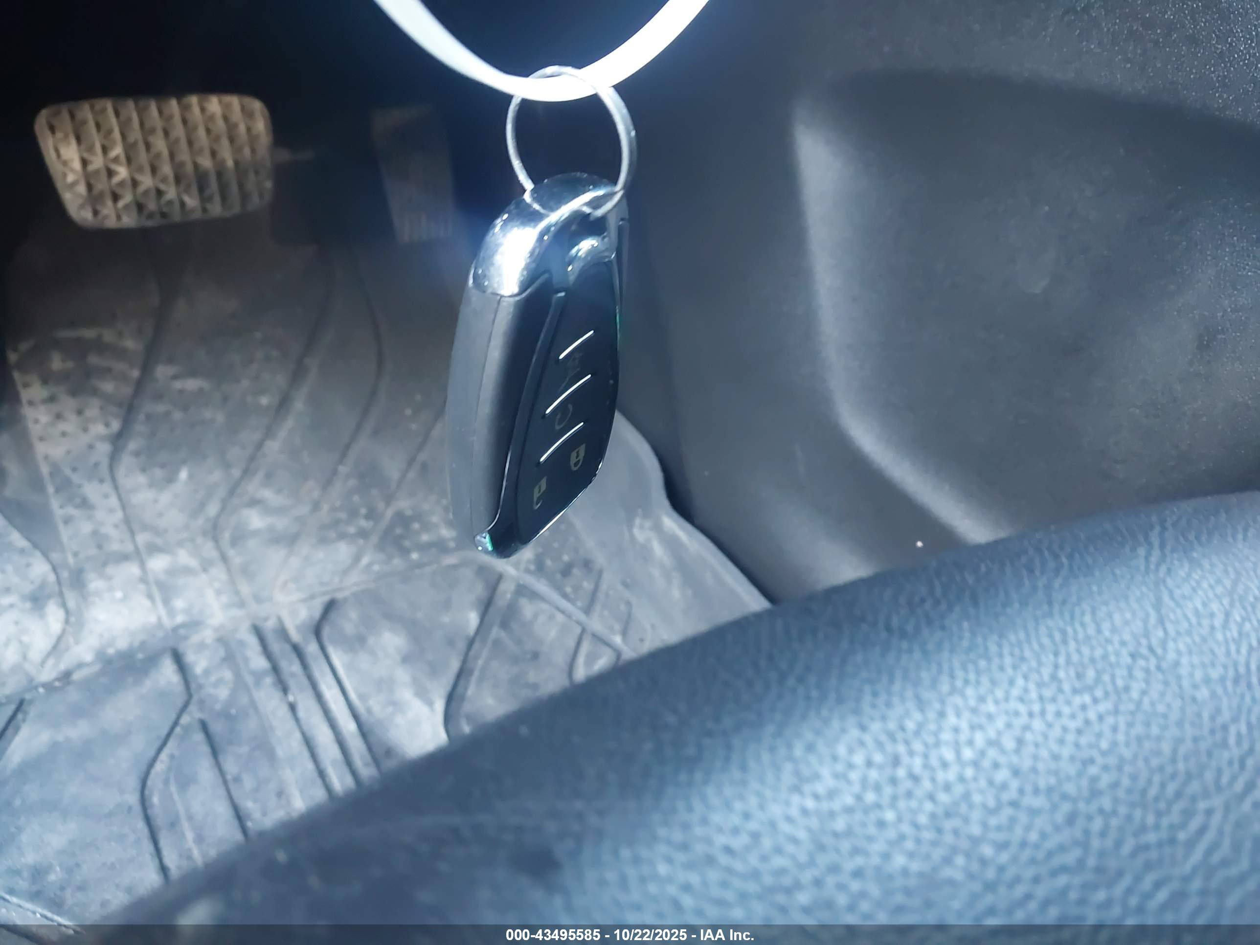 CHEVROLET EQUINOX image 11