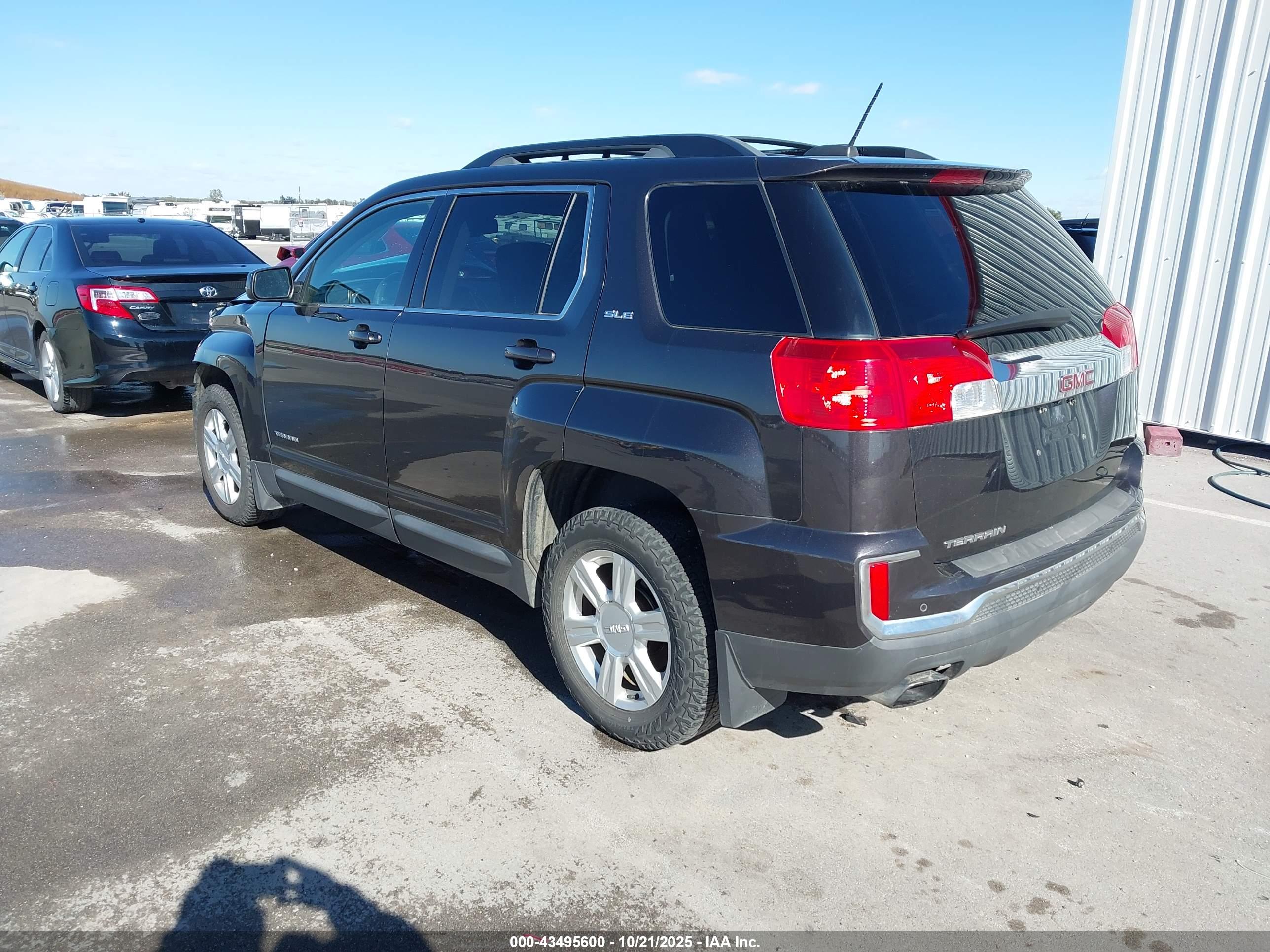 GMC TERRAIN image 3