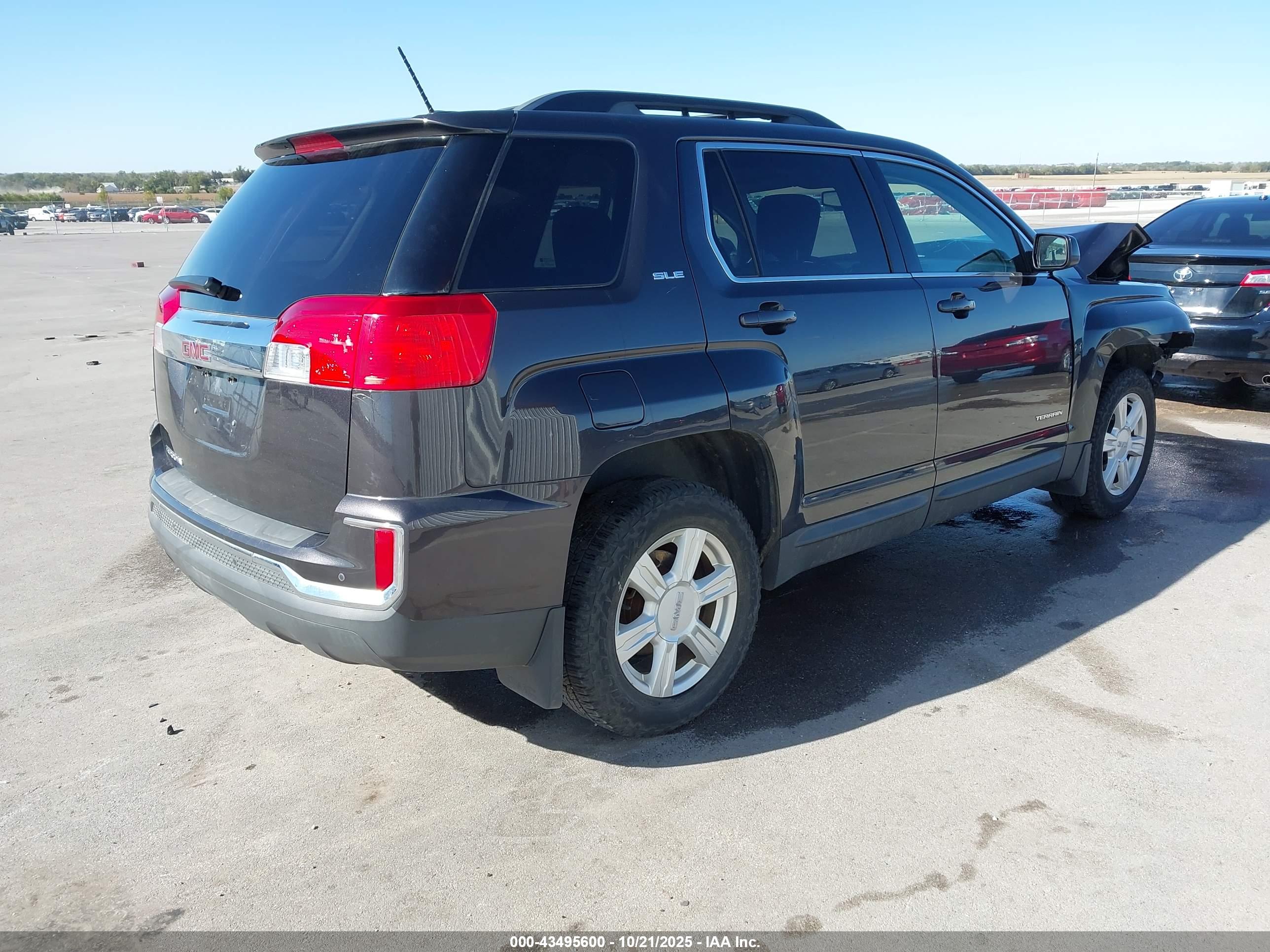 GMC TERRAIN image 4