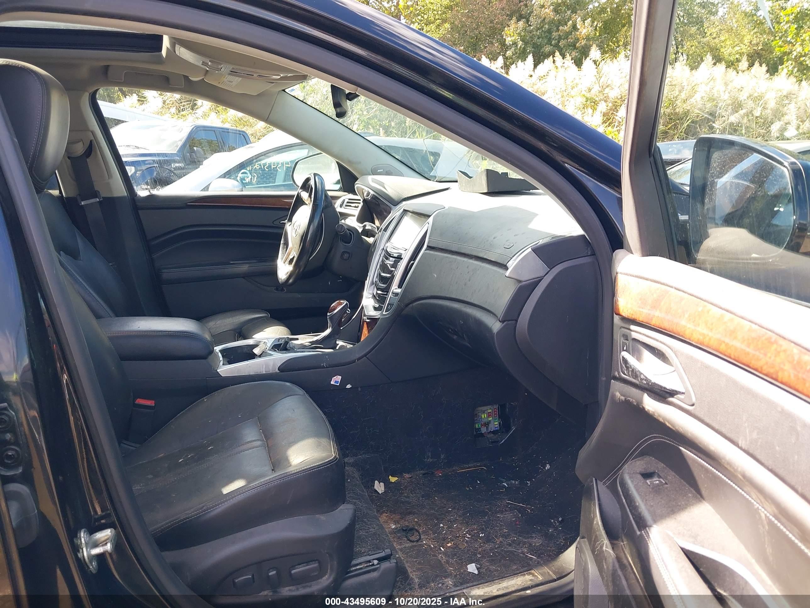 CADILLAC SRX image 5