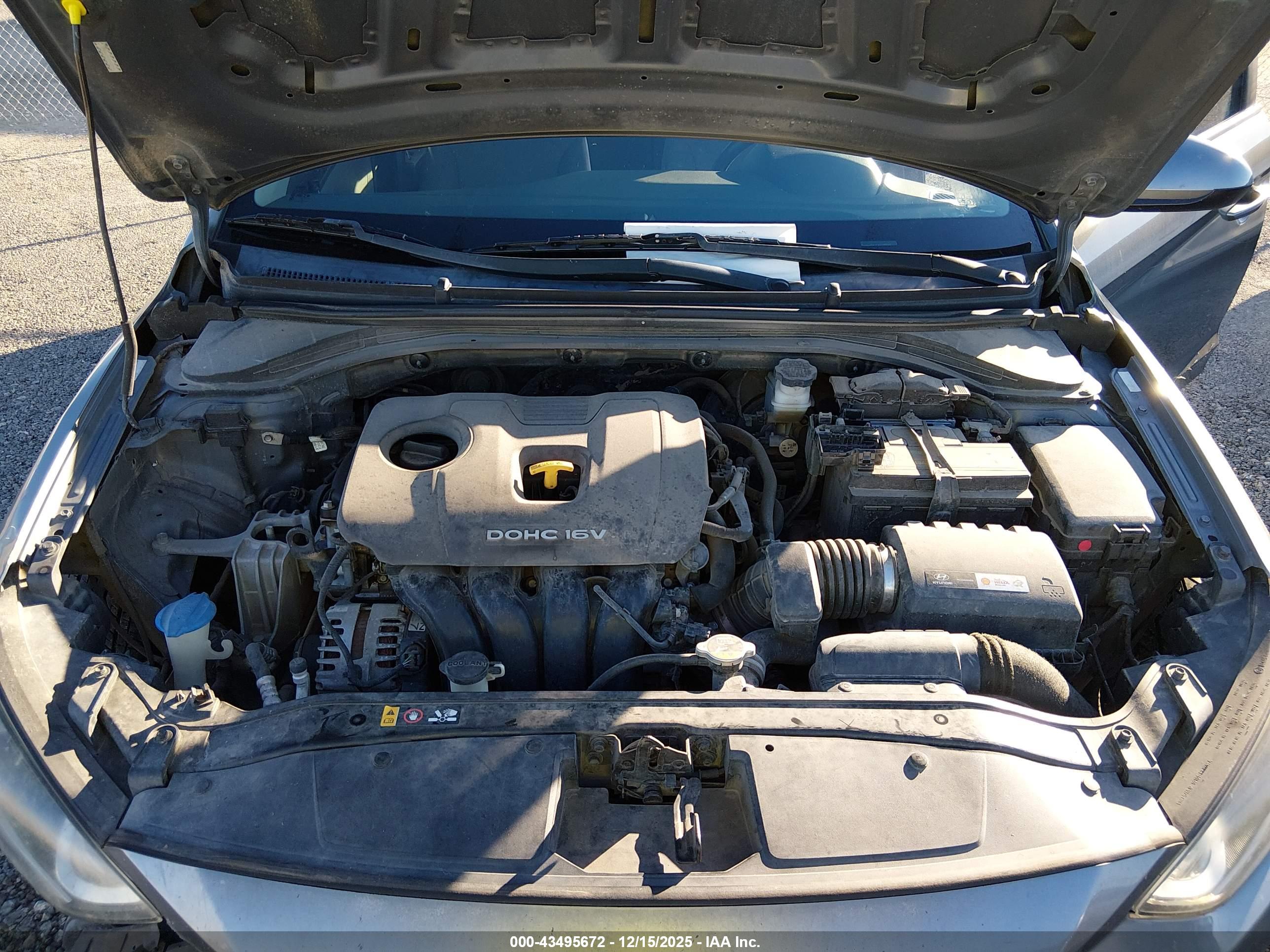 HYUNDAI ELANTRA image 10