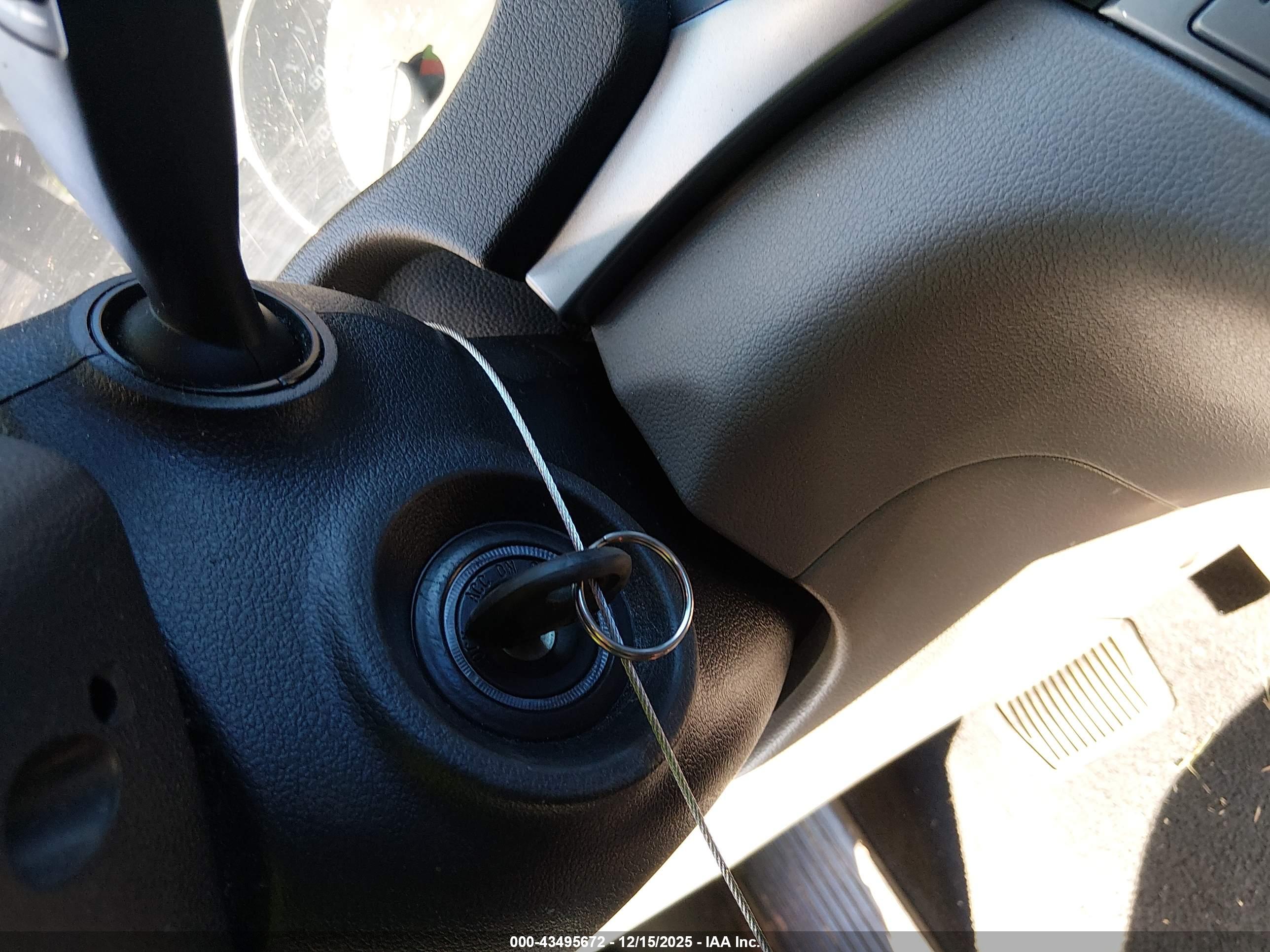 HYUNDAI ELANTRA image 11