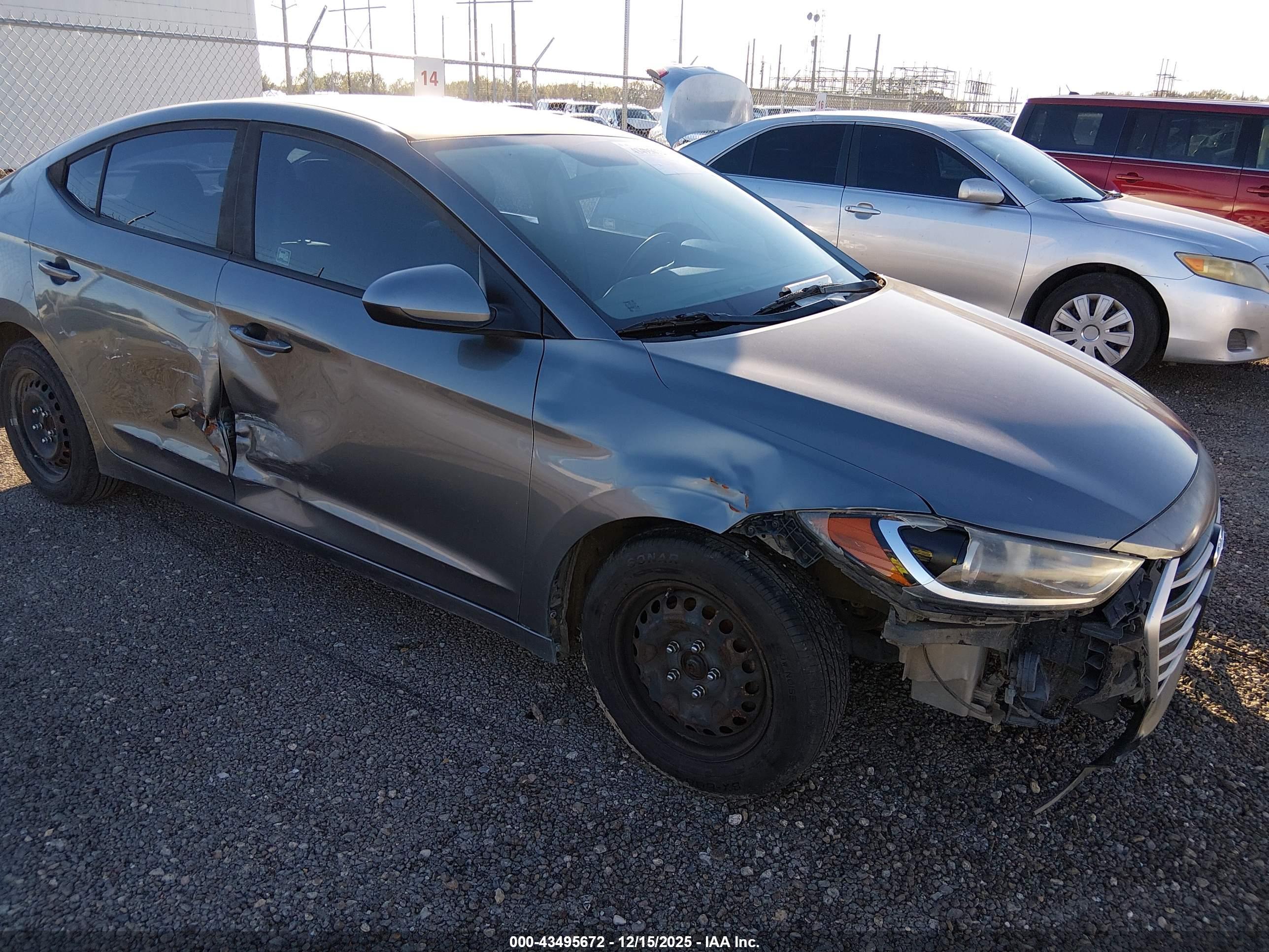 HYUNDAI ELANTRA image 6