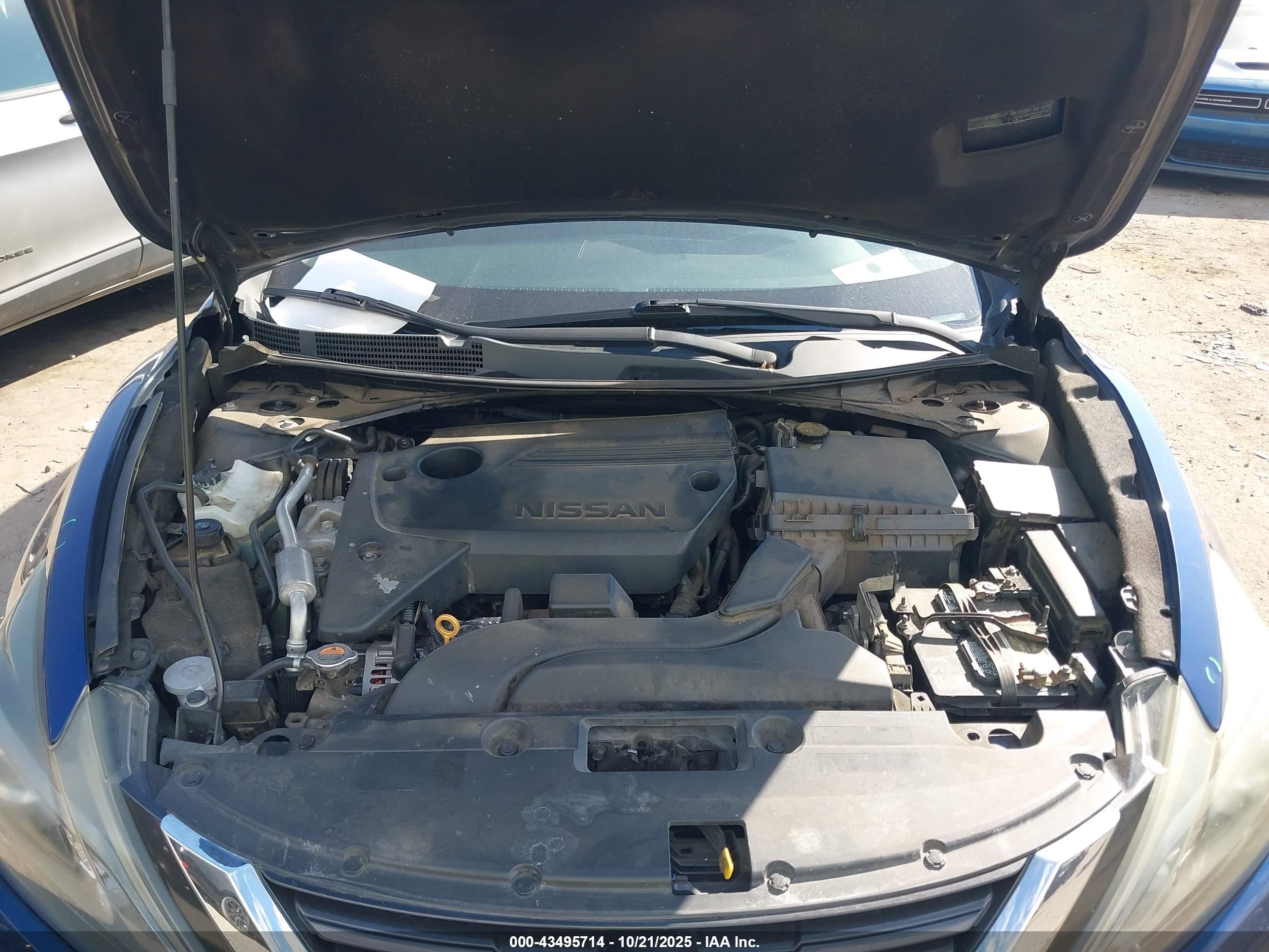 NISSAN ALTIMA image 10