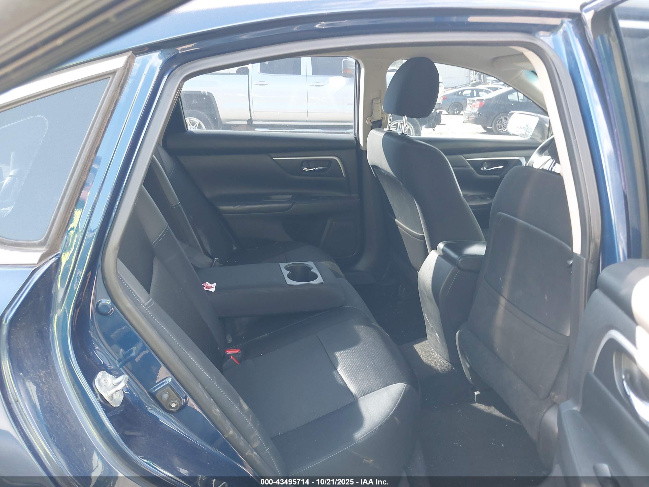 NISSAN ALTIMA image 8