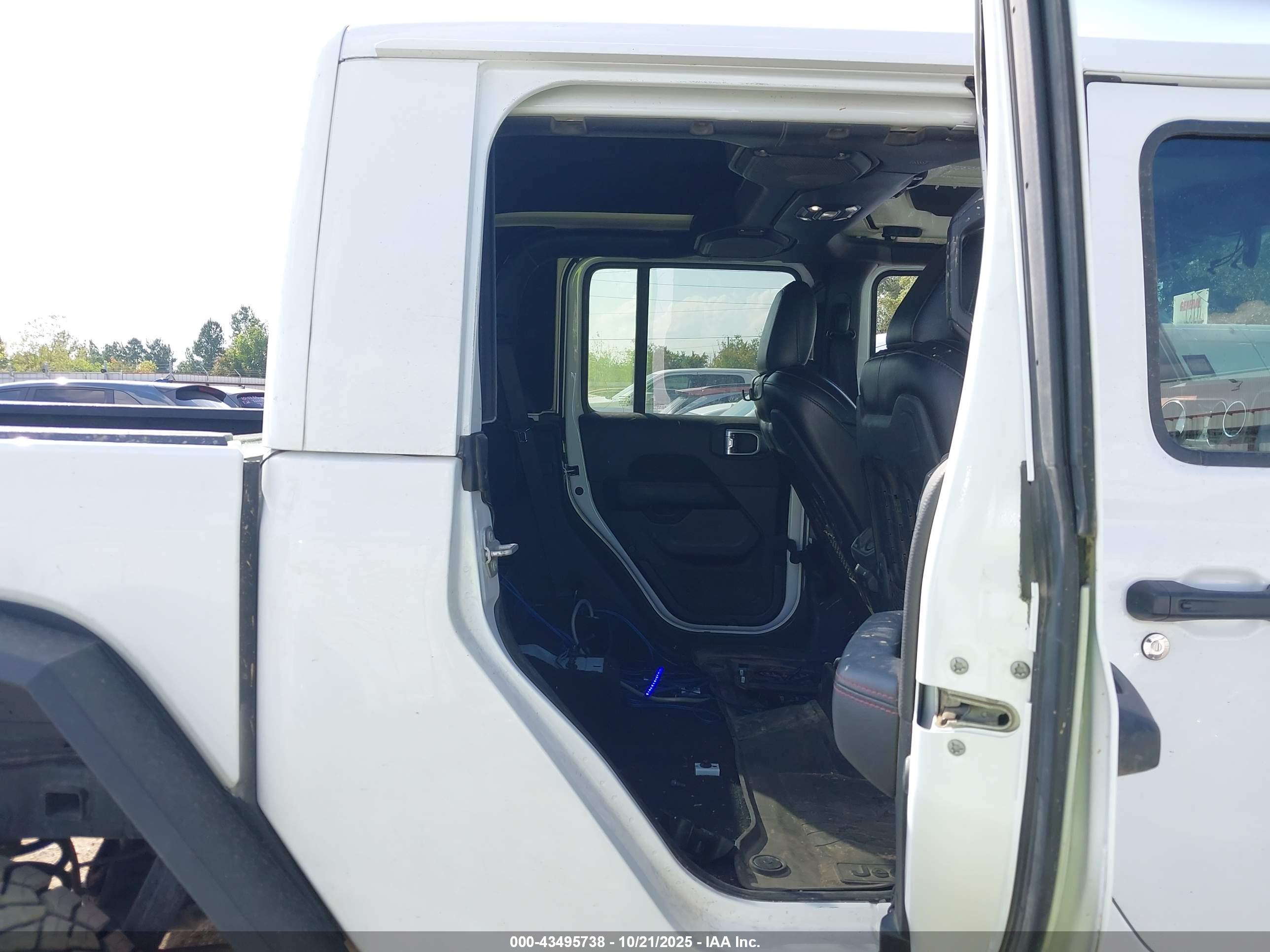 JEEP GLADIATOR image 8