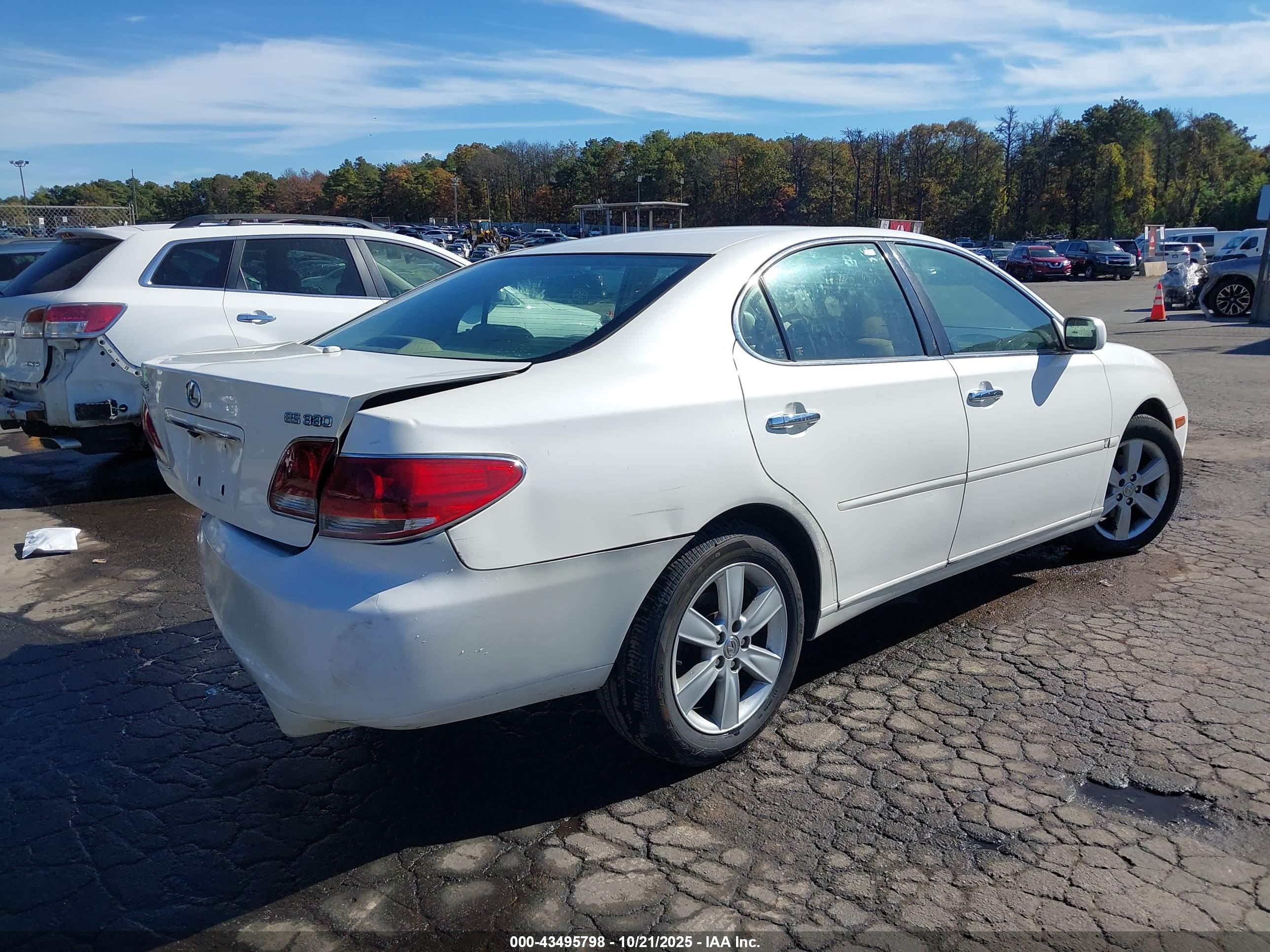 LEXUS ES image 4