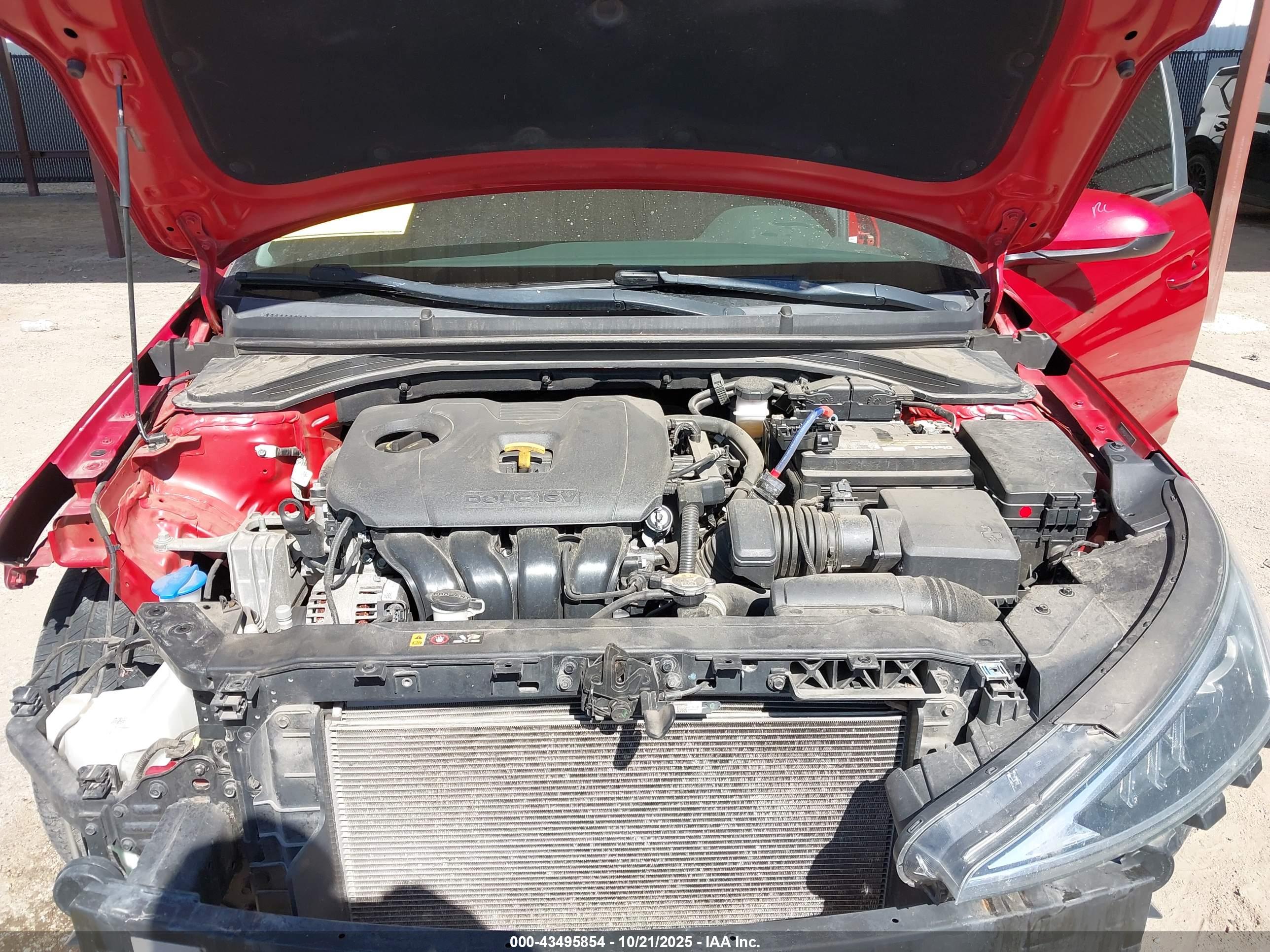 HYUNDAI ELANTRA image 10