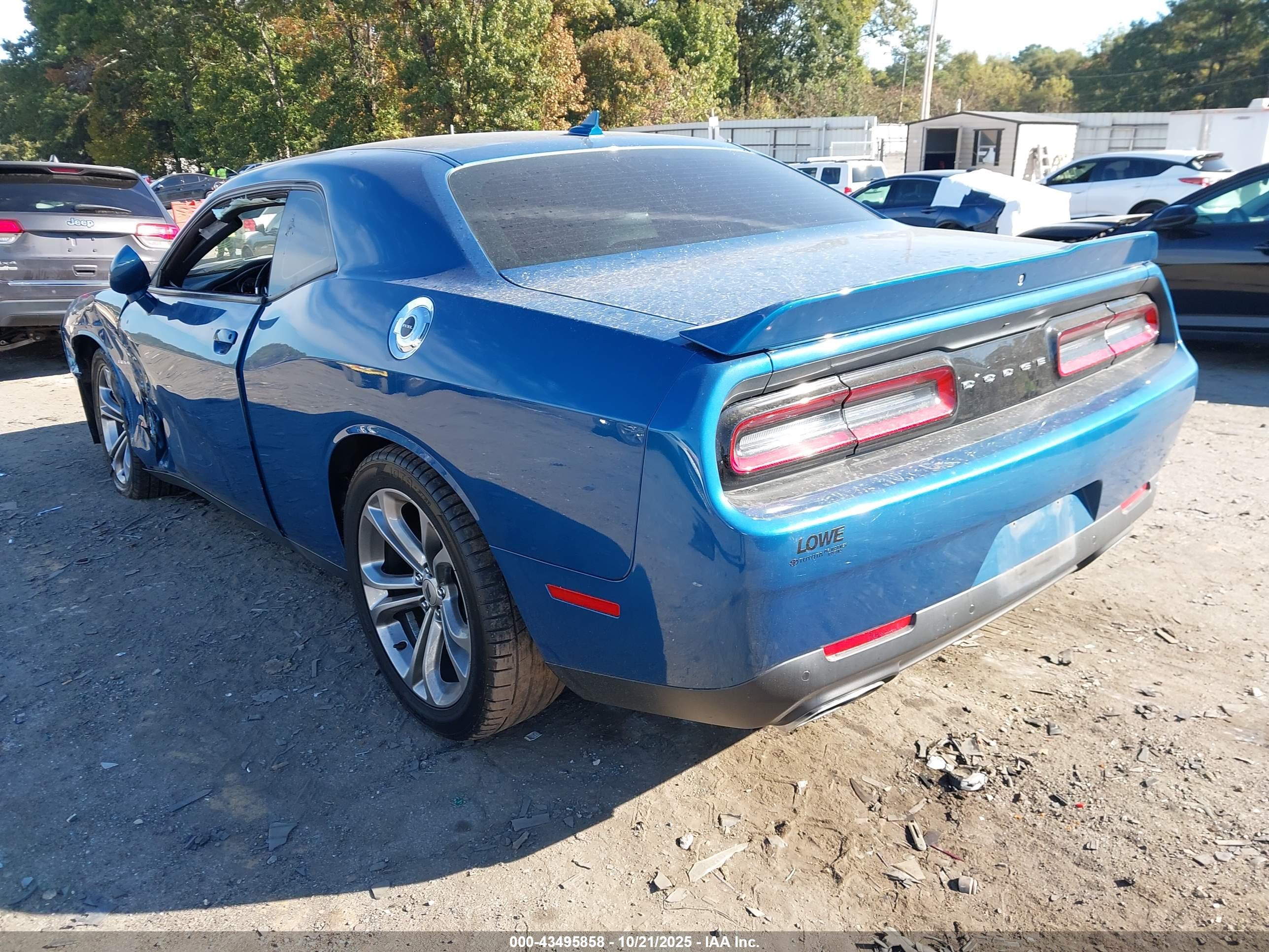 DODGE CHALLENGER image 3