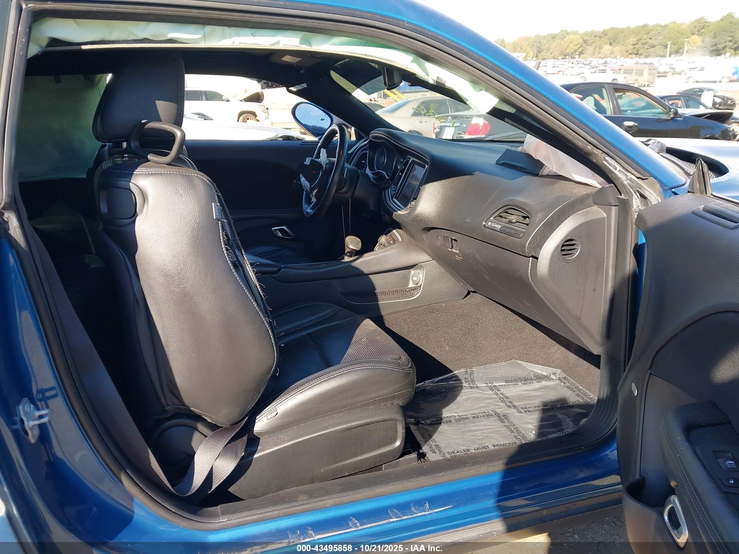 DODGE CHALLENGER image 5
