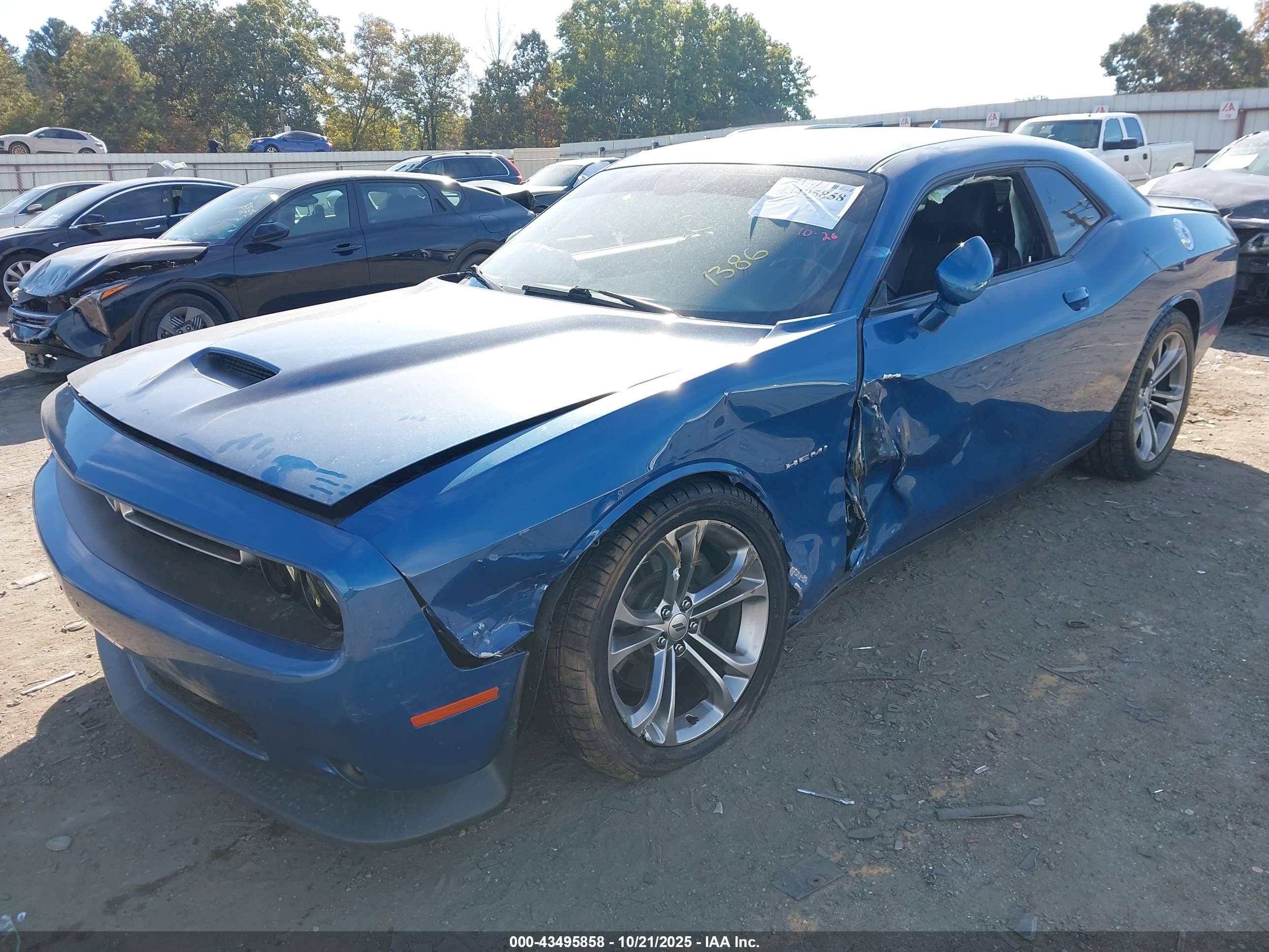 DODGE CHALLENGER image 6