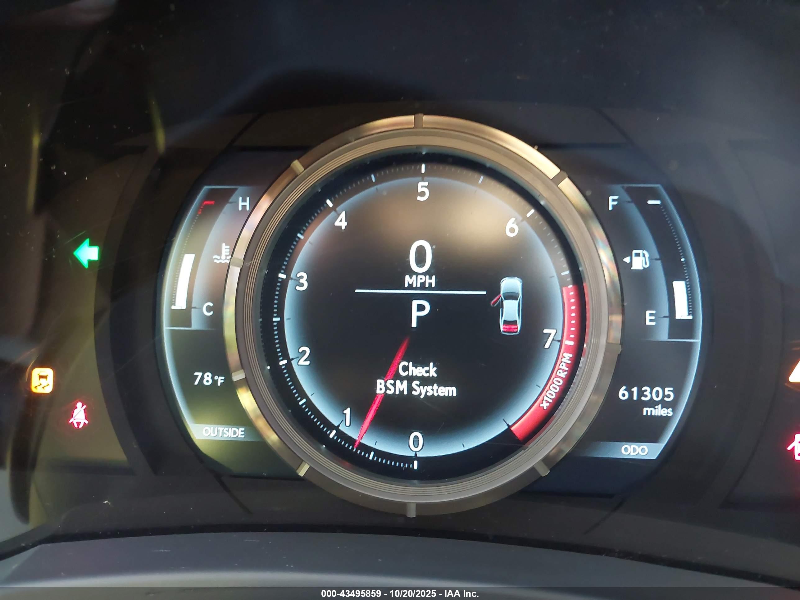 LEXUS IS image 7