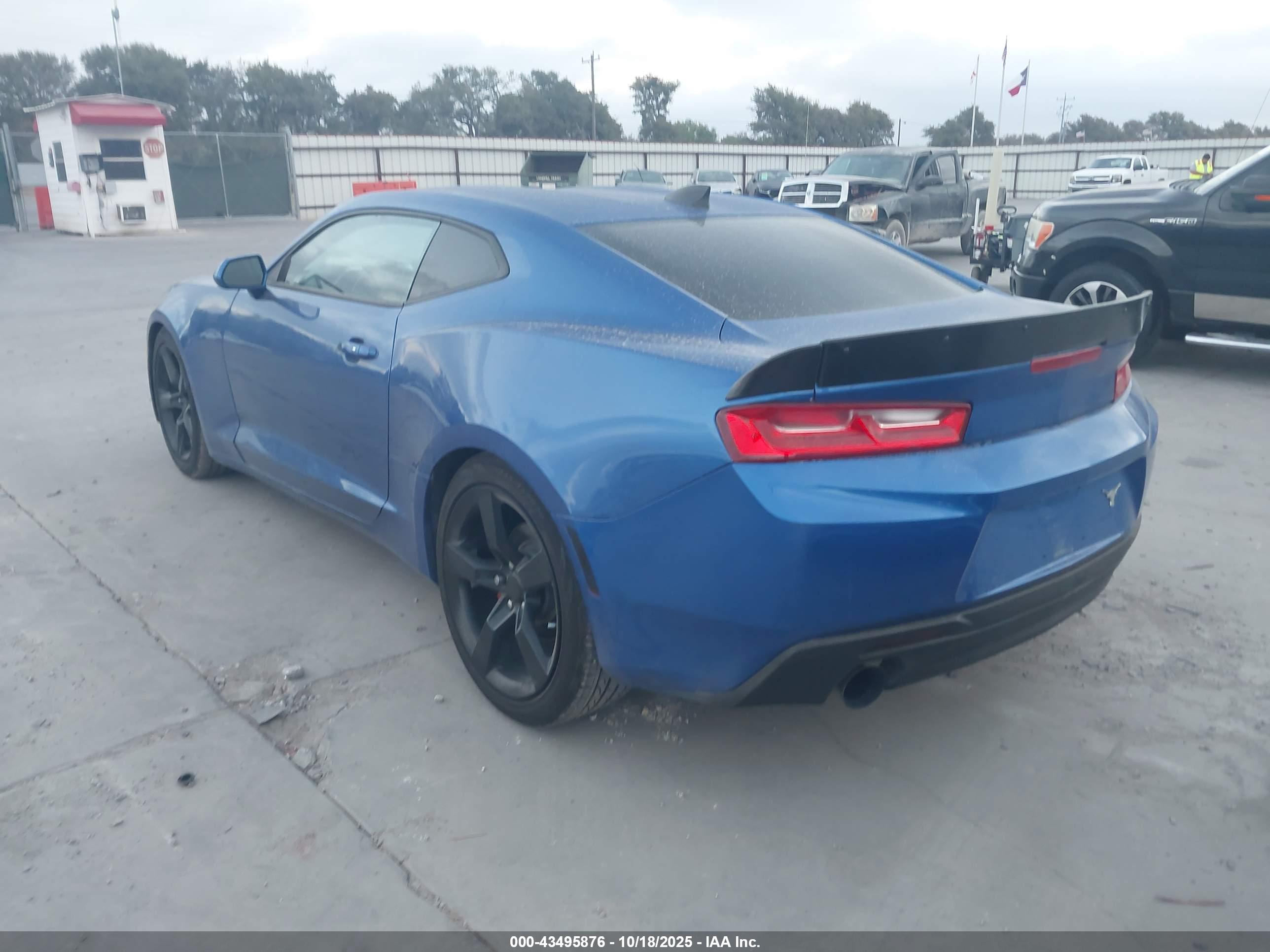 CHEVROLET CAMARO image 3