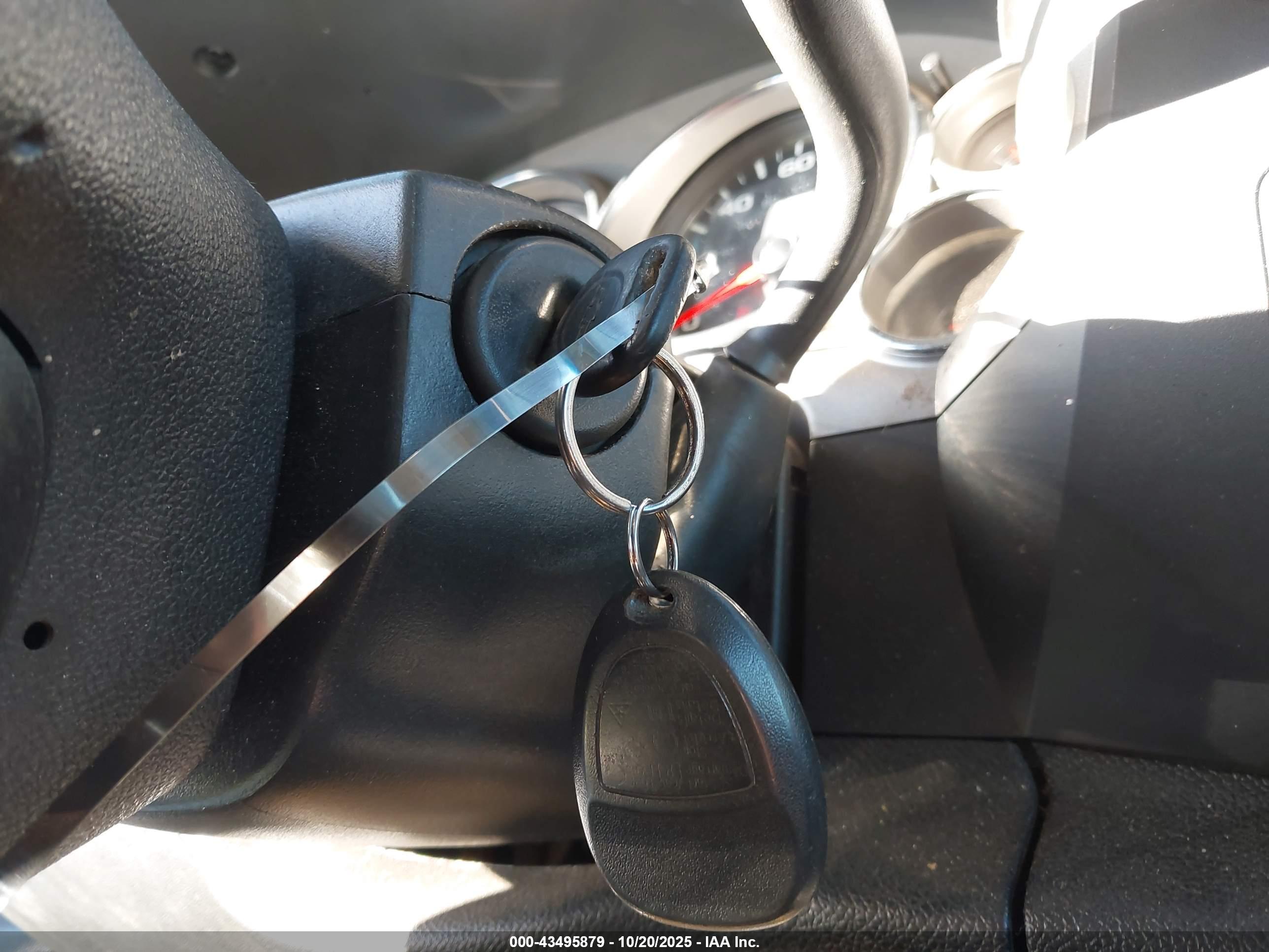 CHEVROLET SILVERADO image 11