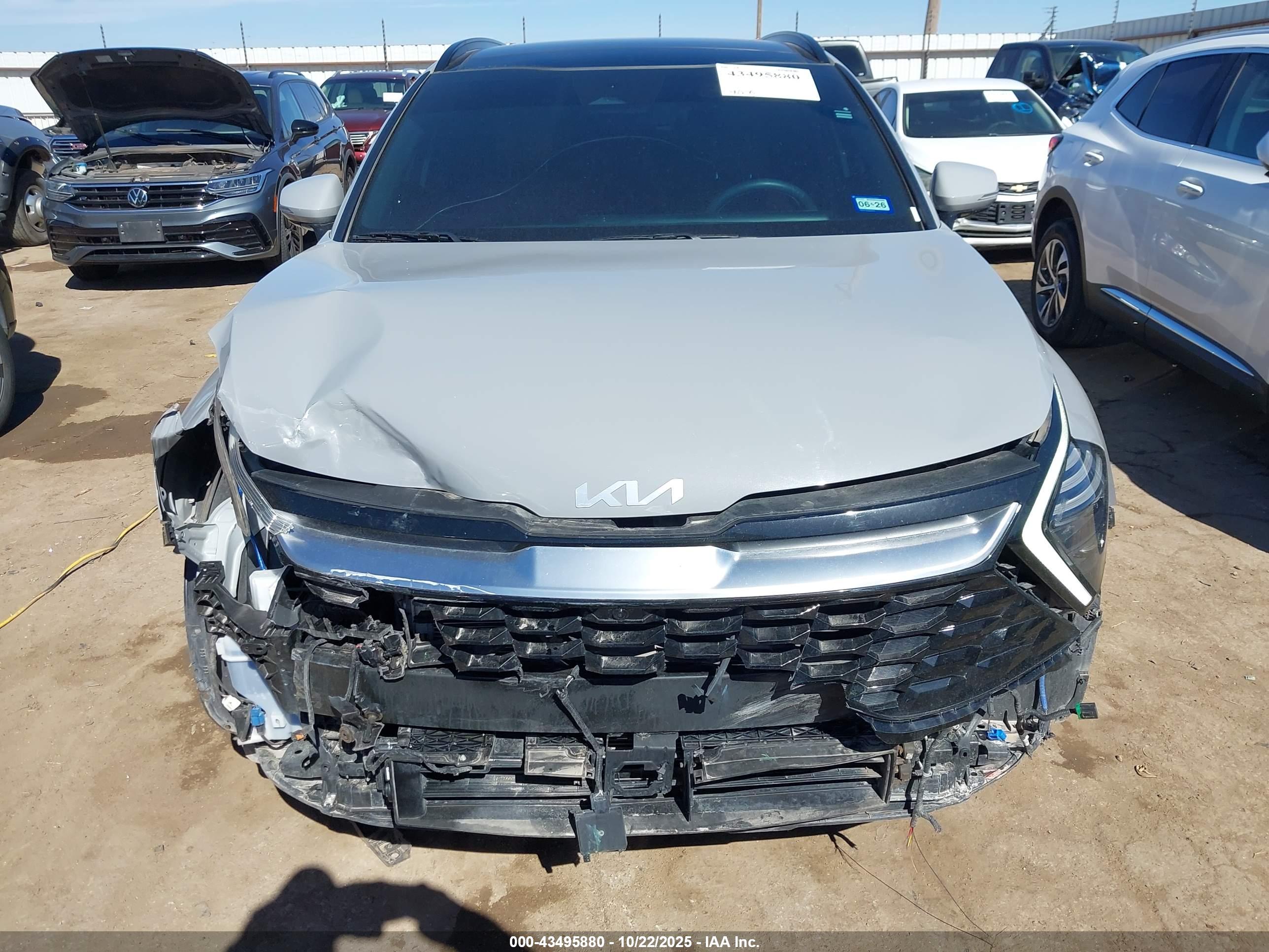 KIA SPORTAGE image 6