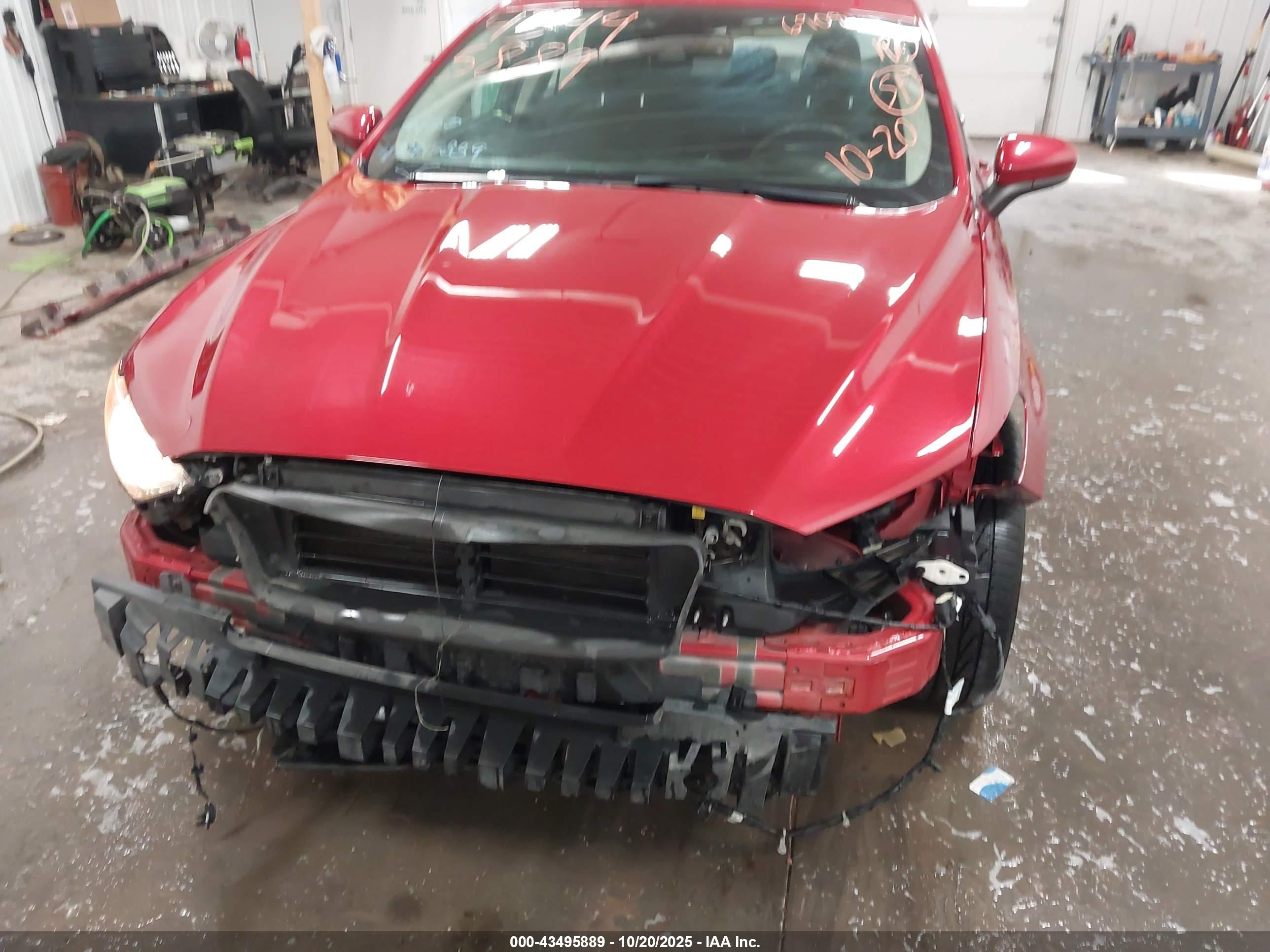 FORD FUSION image 6