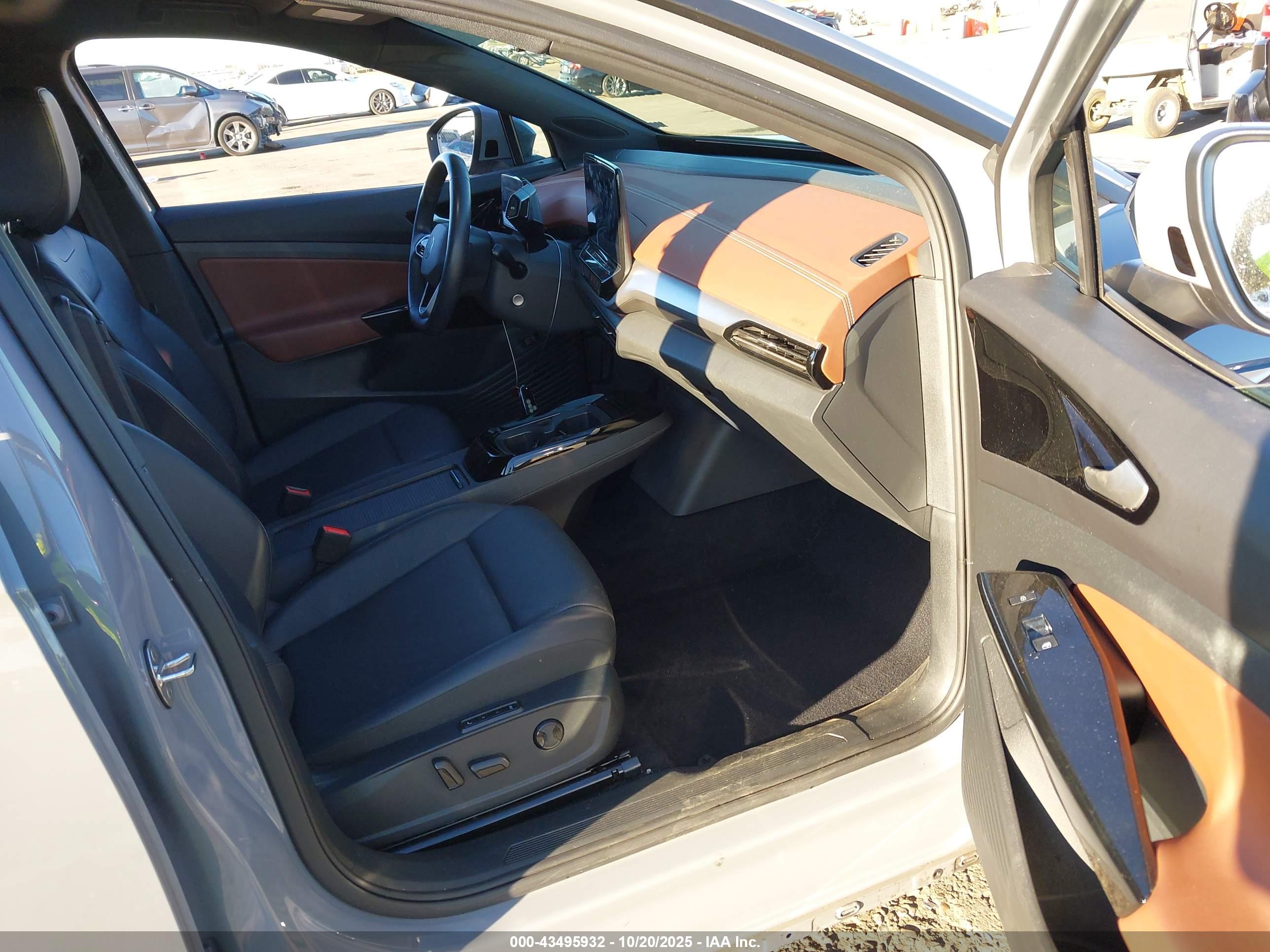 VOLKSWAGEN ID.4 image 5